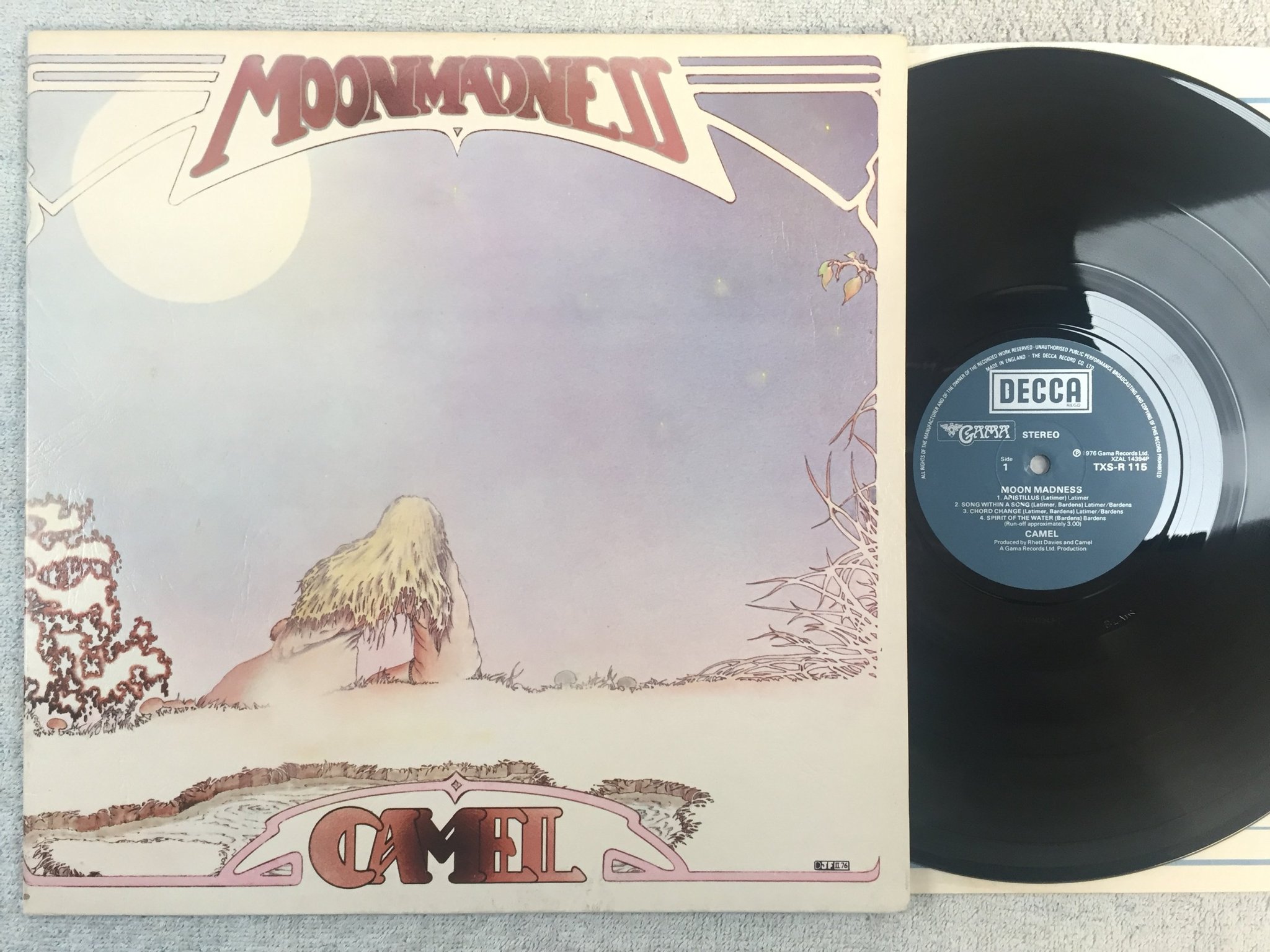 Omslagsbild för skivan CAMEL moon madness LP -76 UK DECCA RXS-R 115