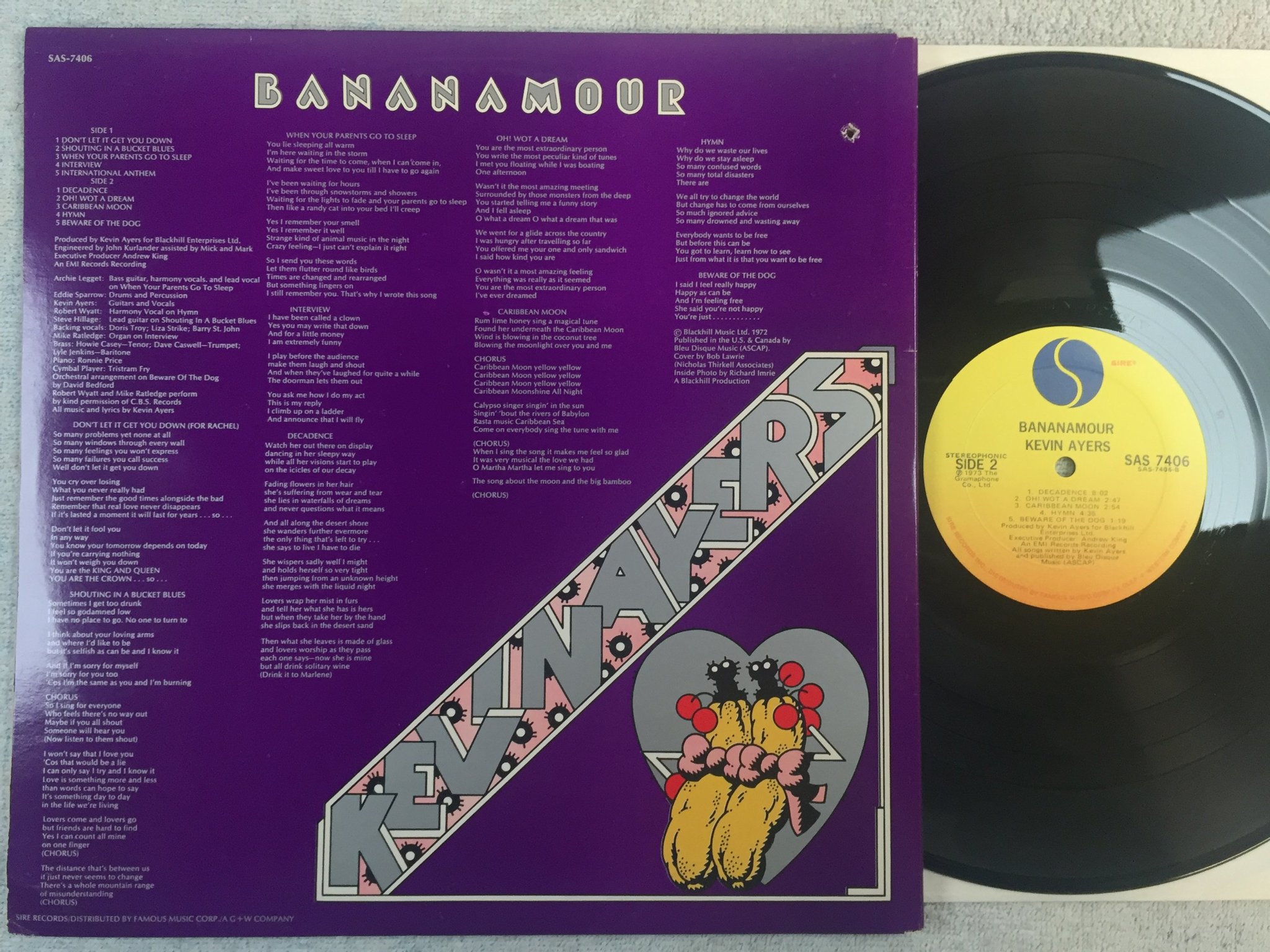 Omslagsbild för skivan KEVIN AYERS bananamour LP -73 US SIRE SAS-7406  "sterling"
