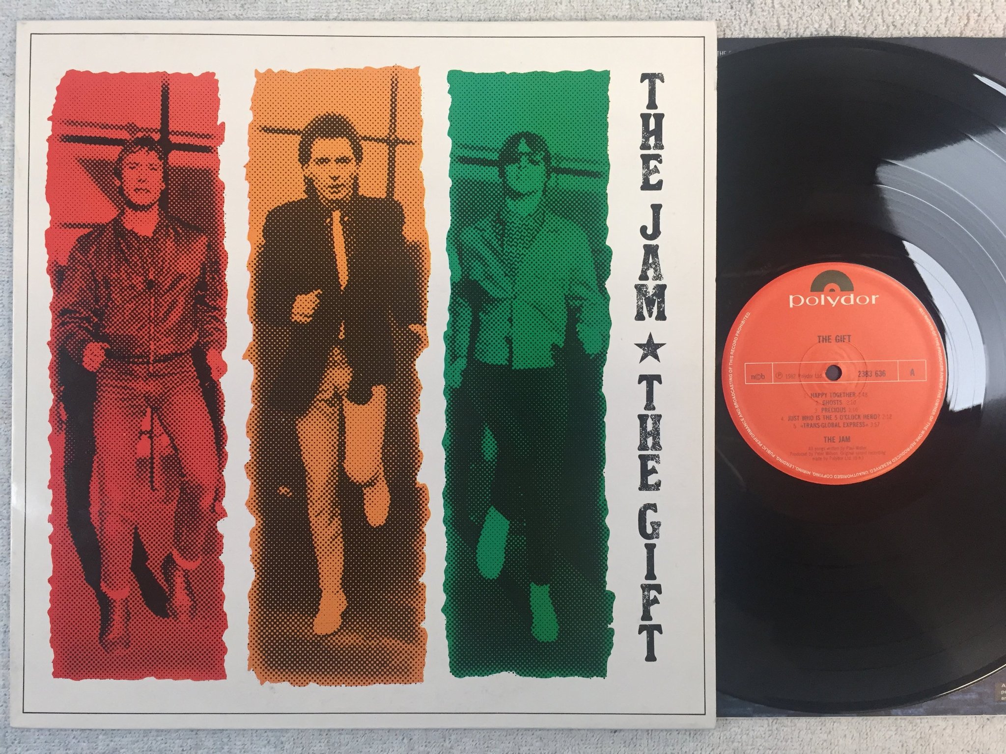 Omslagsbild för skivan THE JAM the gift LP -82 ncb POLYDOR 2383636