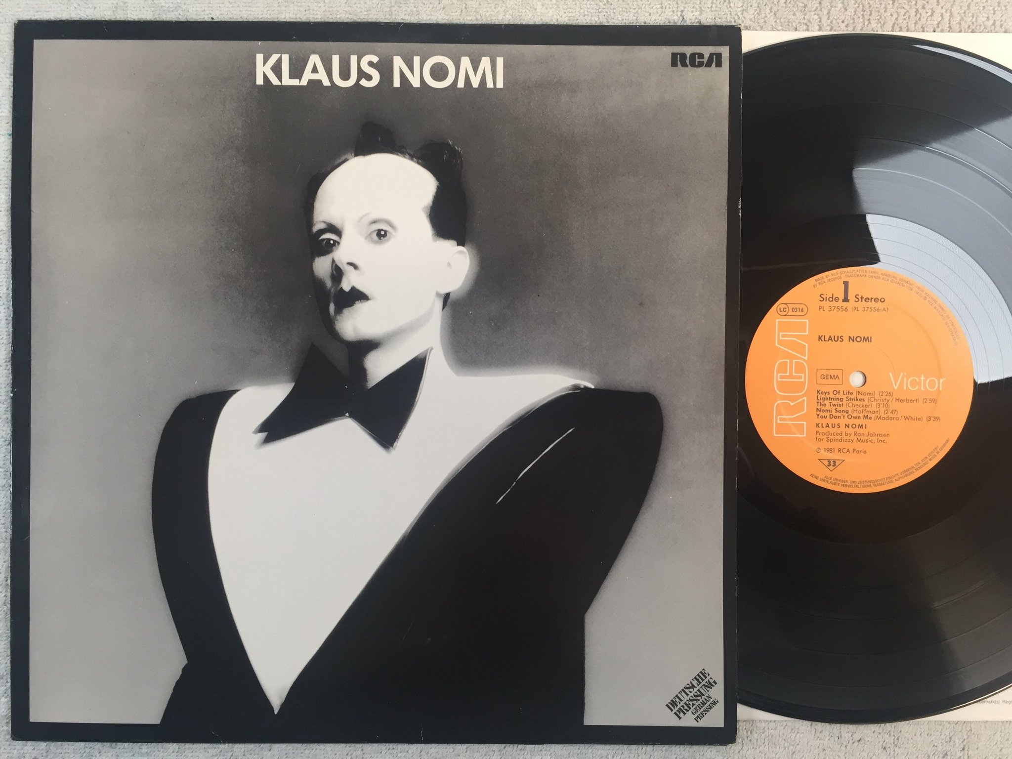 Omslagsbild för skivan KLAUS NOMI s/t LP -81 Ger RCA PL 37556