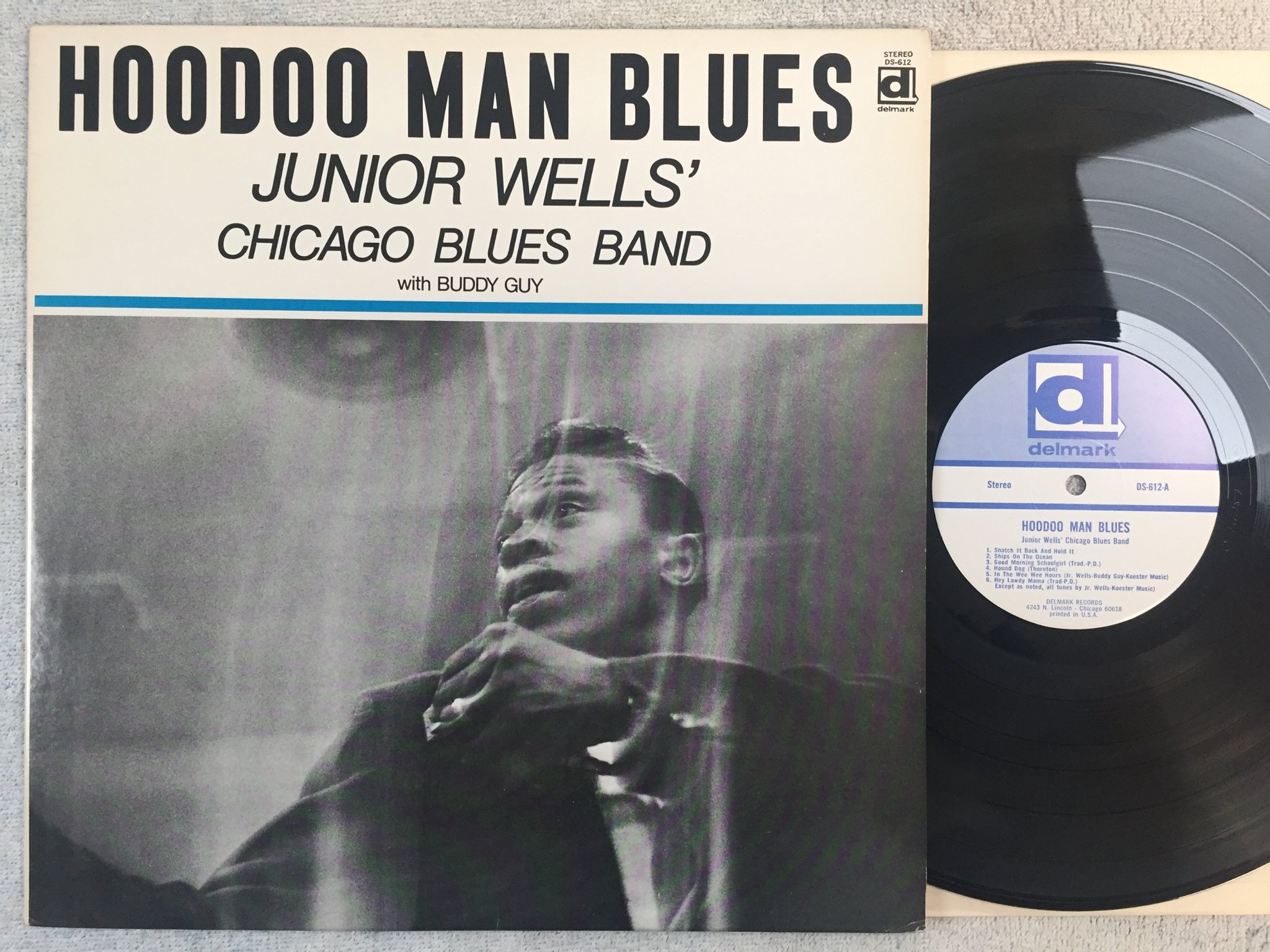 Omslagsbild för skivan JUNIOR WELLS CHICAGO BLUES BAND hoodoo man blues LP US re DELMARK DS-612