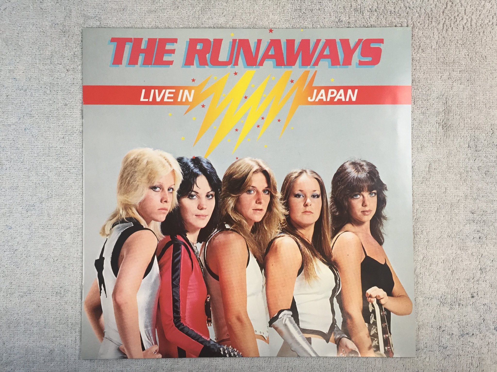 Omslagsbild för skivan RUNAWAYS live in Japan LP -77 Hol  MERCURY 6338833