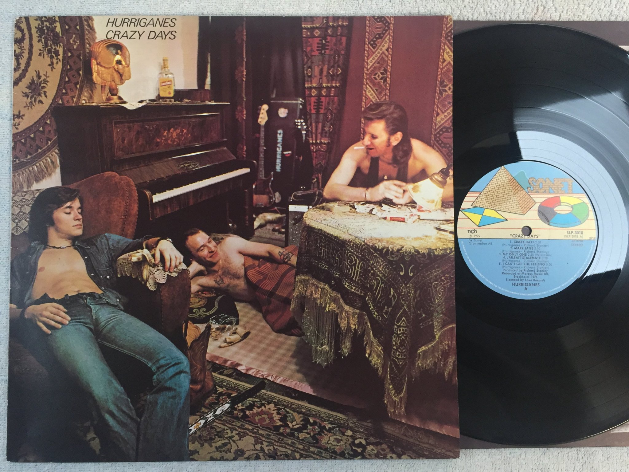 Omslagsbild för skivan HURRIGANES crazy days LP -75 ncb SONET SLP 3018