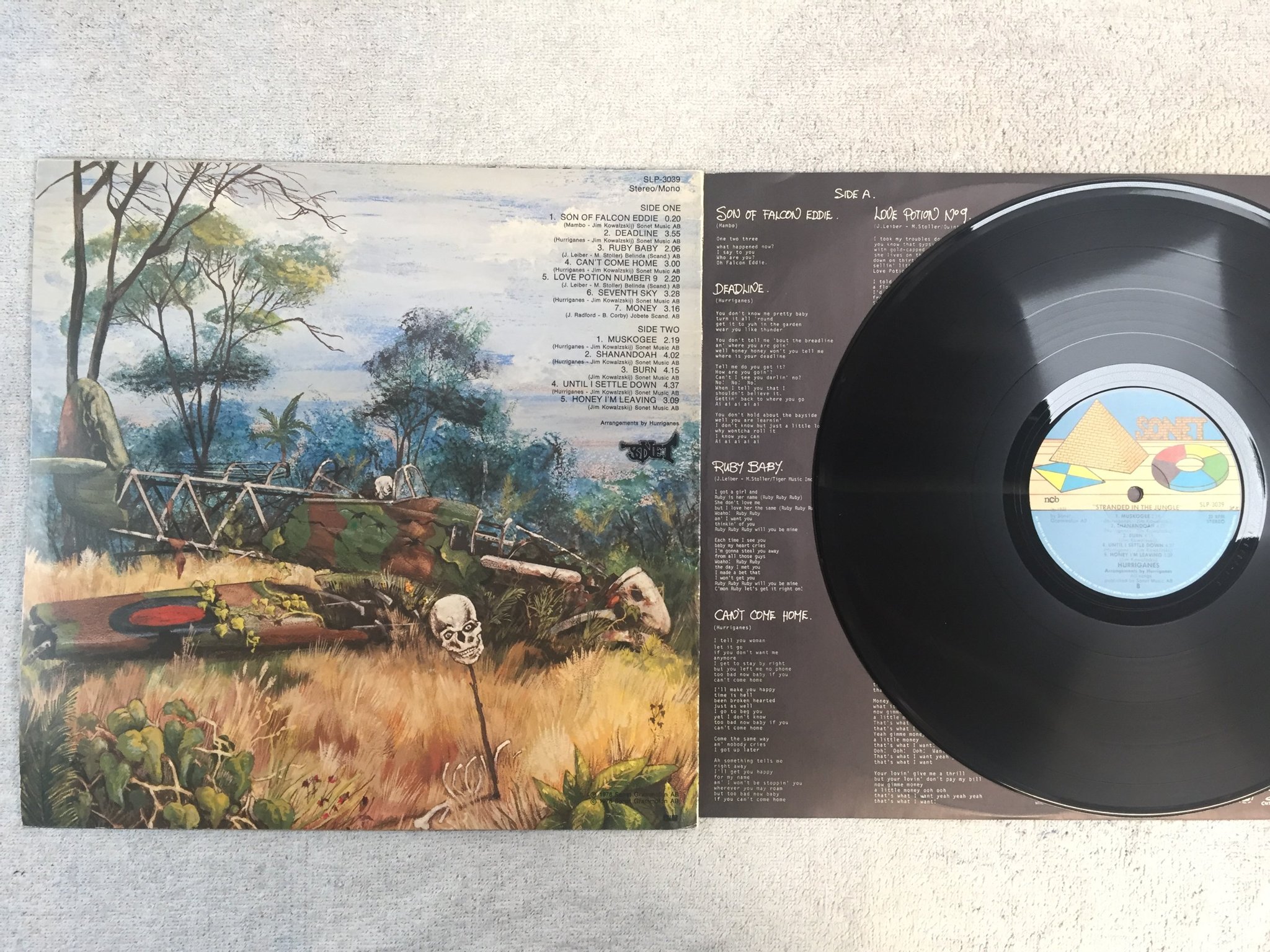 Omslagsbild för skivan HURRIGANES stranded in the jungle LP -78 ncb SONET SLP 3039
