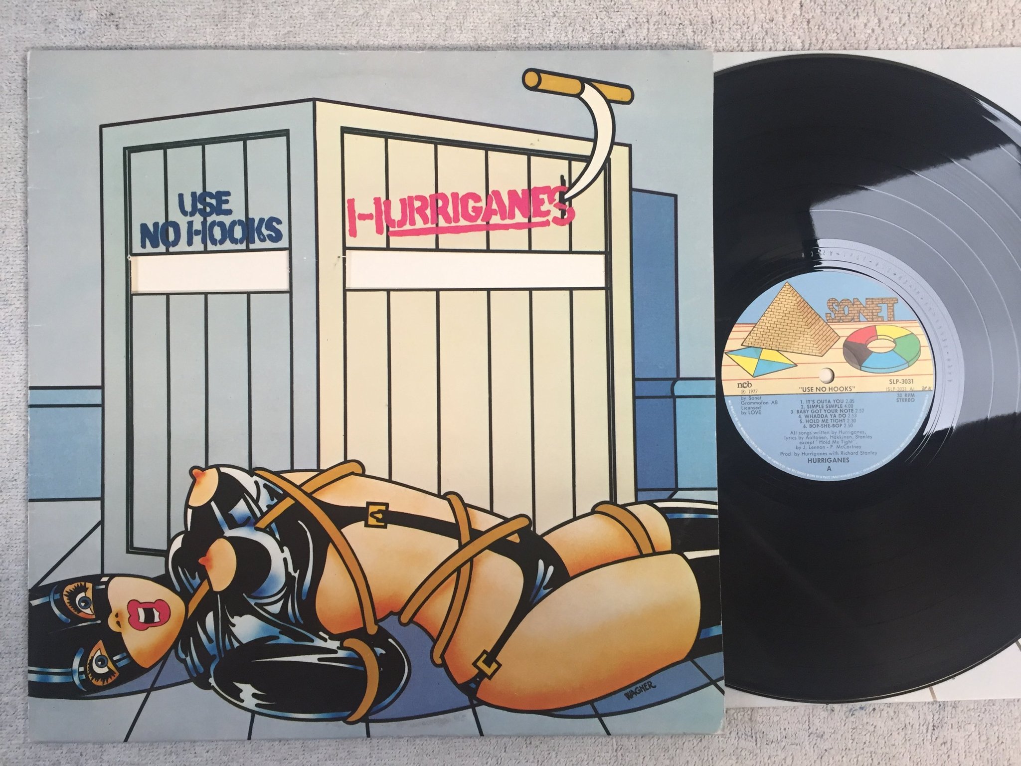 Omslagsbild för skivan HURRIGANES use no hooks LP -77 ncb SONET SLP 3031