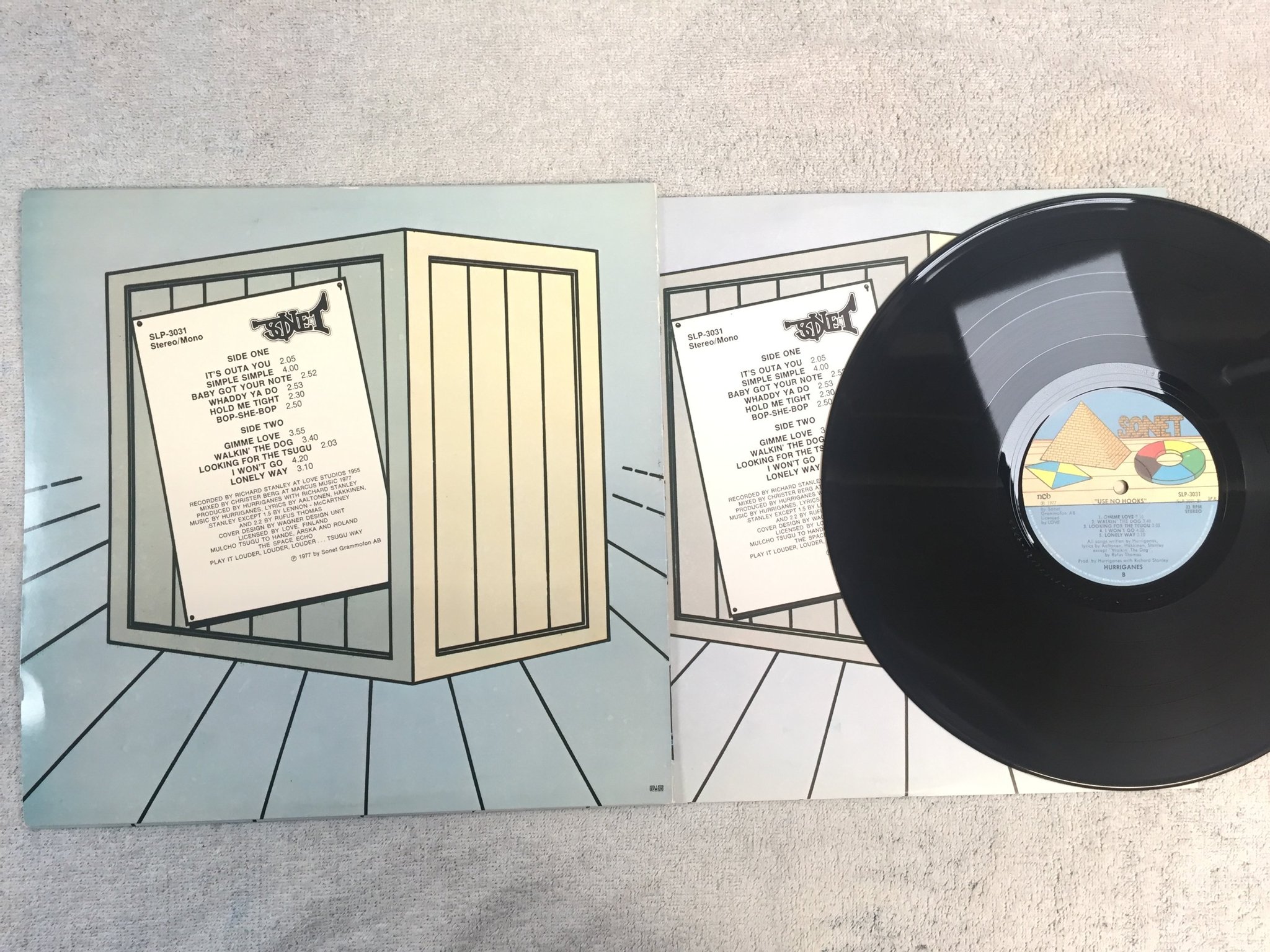 Omslagsbild för skivan HURRIGANES use no hooks LP -77 ncb SONET SLP 3031