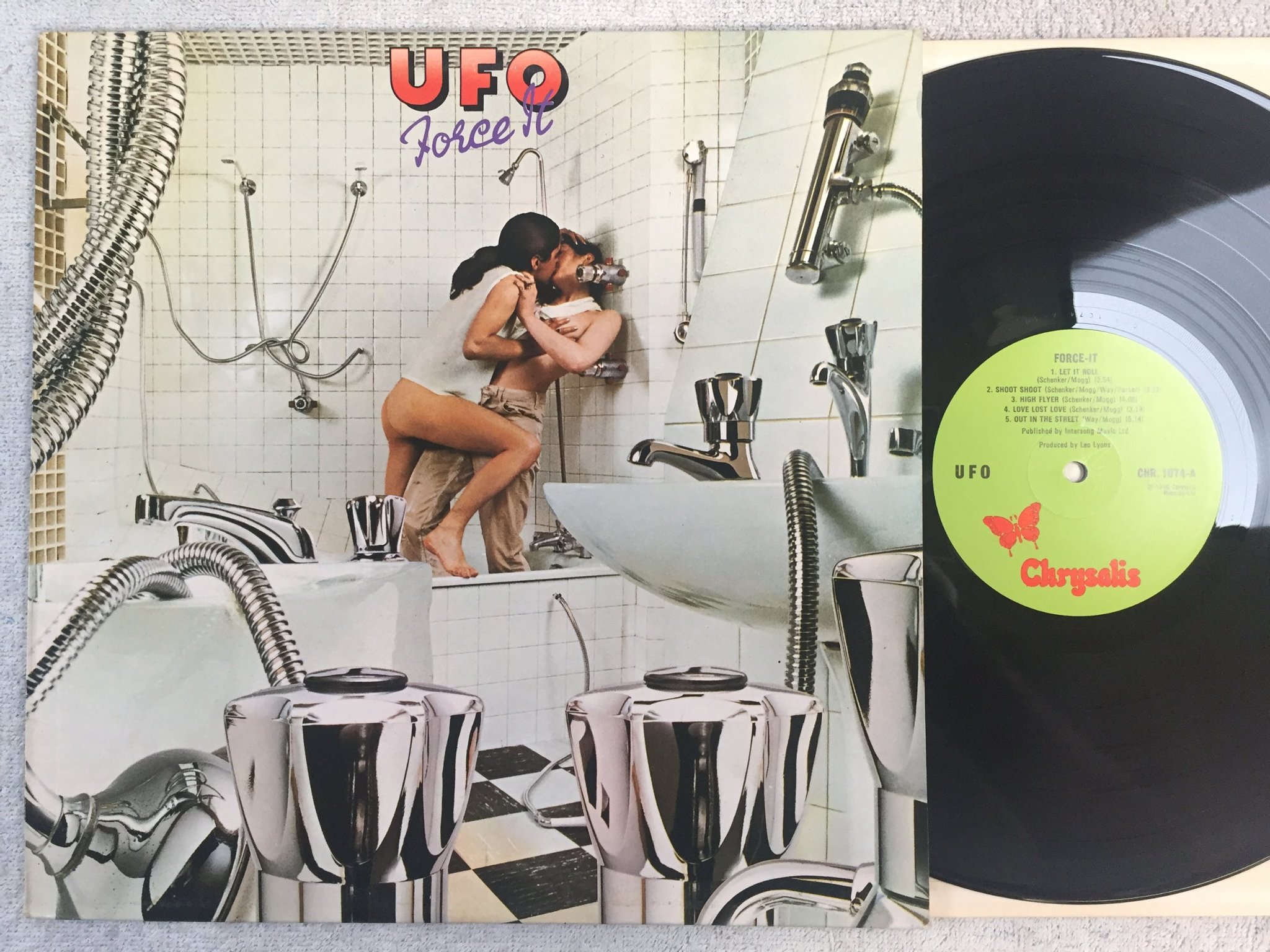 Omslagsbild för skivan UFO force-it LP -75 UK CHRYSALIS CHR 1074