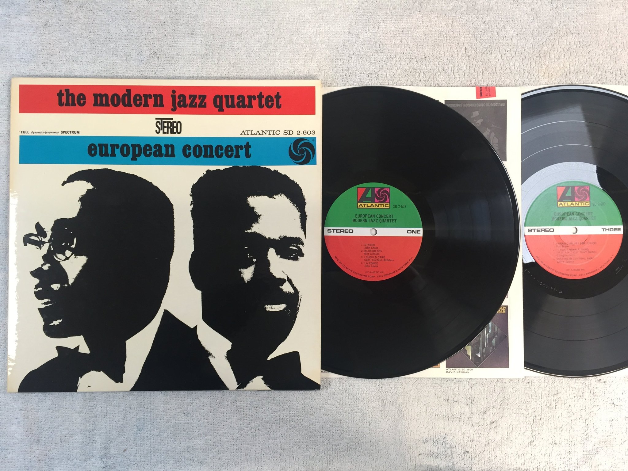 Omslagsbild för skivan THE MODERN JAZZ QUARTET european concert 2xLP -60 US ATLANTIC 2-603