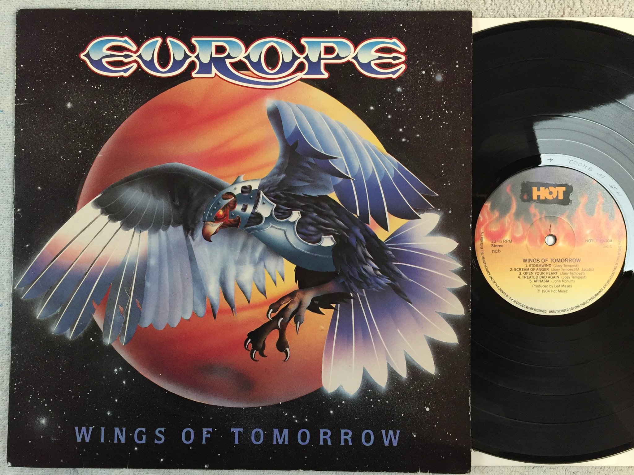 Omslagsbild för skivan EUROPE wings of tomorrow LP -84 Swe HOT RECORDS HOTLP 84004
