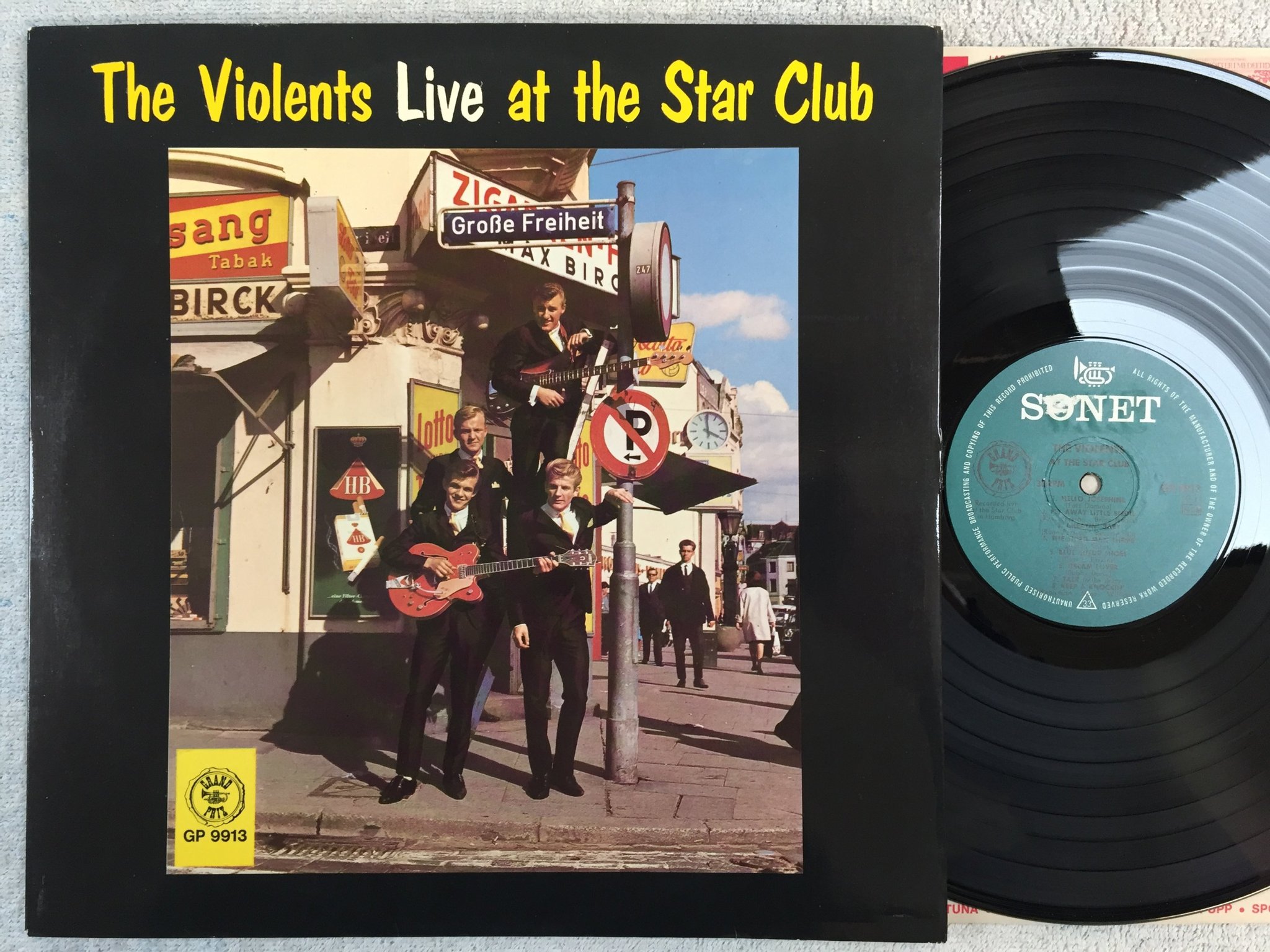 Omslagsbild för skivan THE VIOLENTS at the star club LP Swe SONET / GRAND PRIX GP-9913 