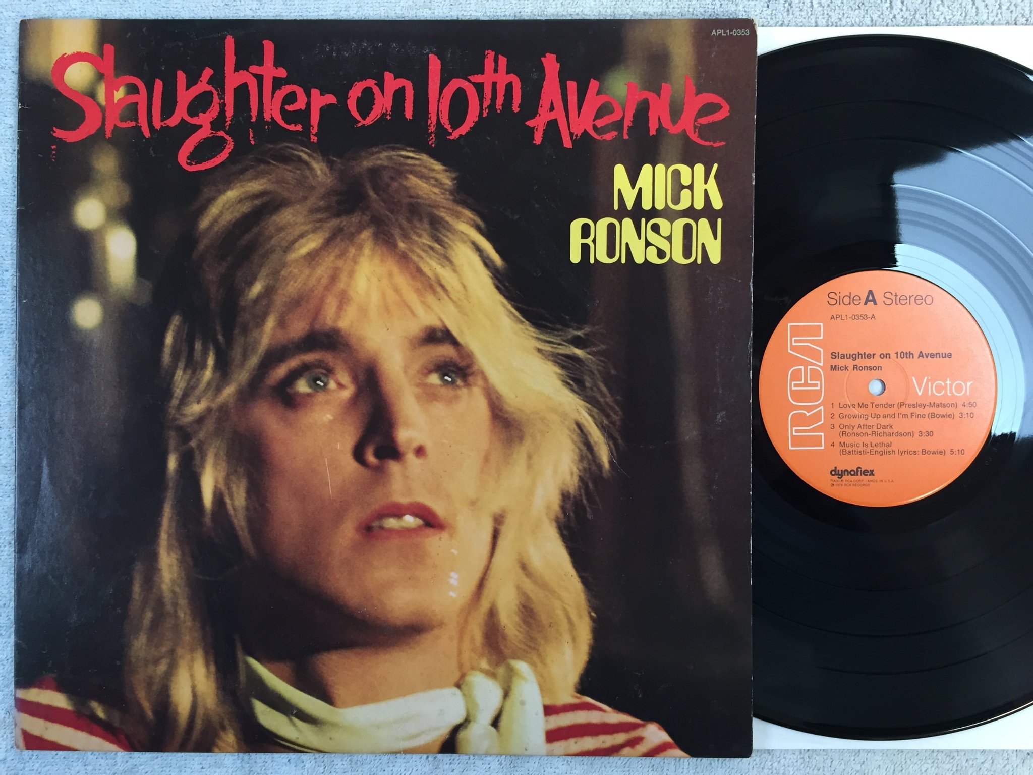 Omslagsbild för skivan MICK RONSON slaughter on 10th avenue LP -74 US RCA APL1-0353