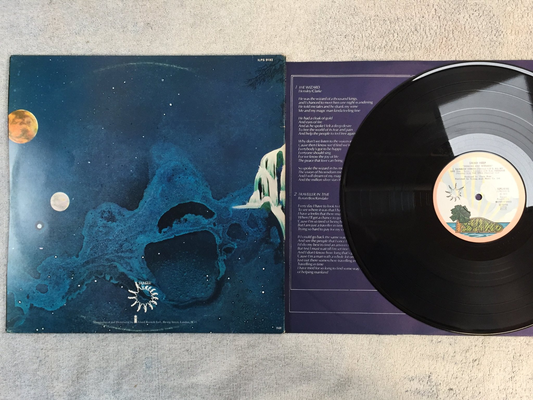 Omslagsbild för skivan URIAH HEEP demons and wizards LP -72 ncb ISLAND 9193