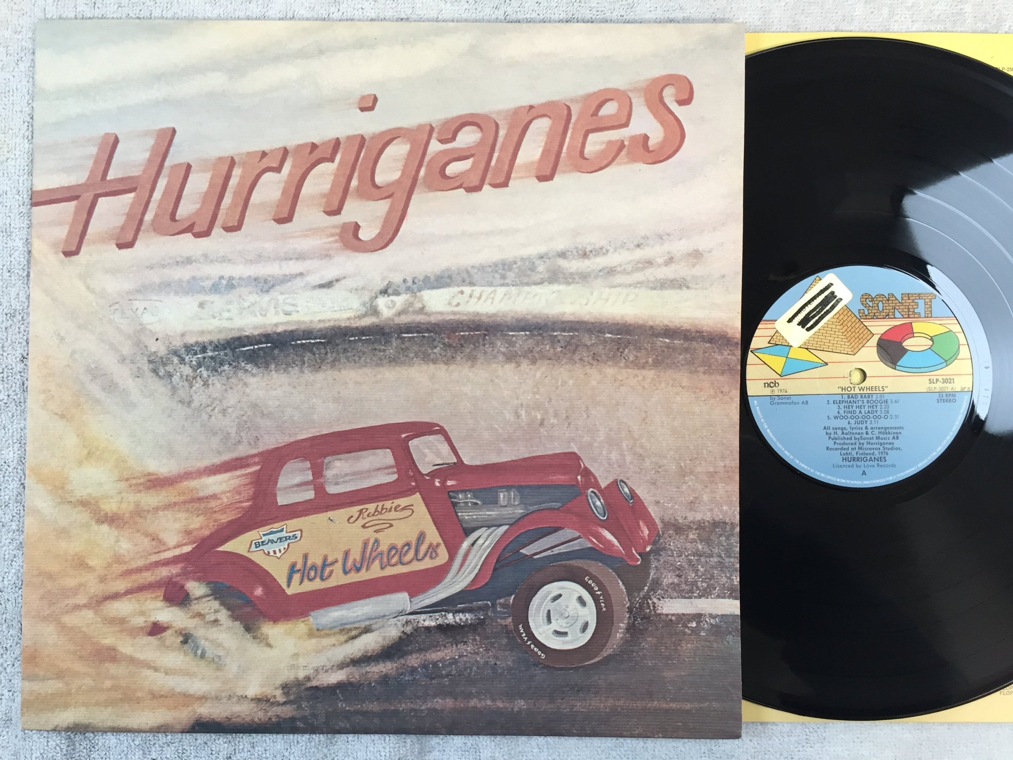 Omslagsbild för skivan HURRIGANES hot wheels LP -76 Swe SONET SLP 3021
