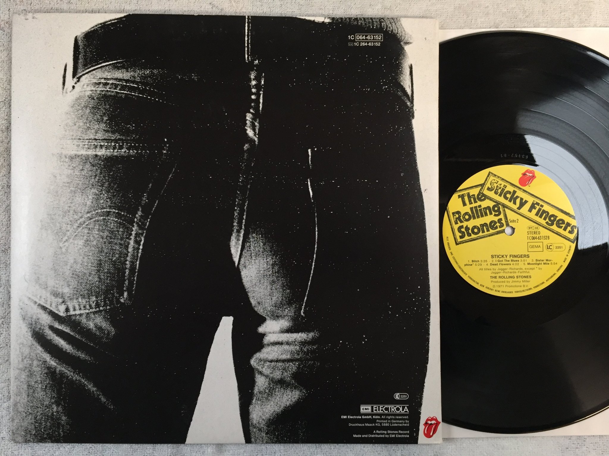 Omslagsbild för skivan THE ROLLING STONES sticky fingers LP Ger ANDY WARHOL cover art TOP CONDITION!