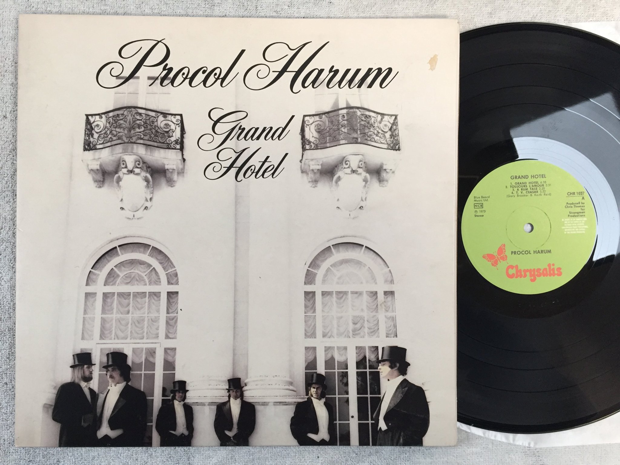 Omslagsbild för skivan PROCOL HARUM grand hotel LP Swe Chrysalis CHR 1037