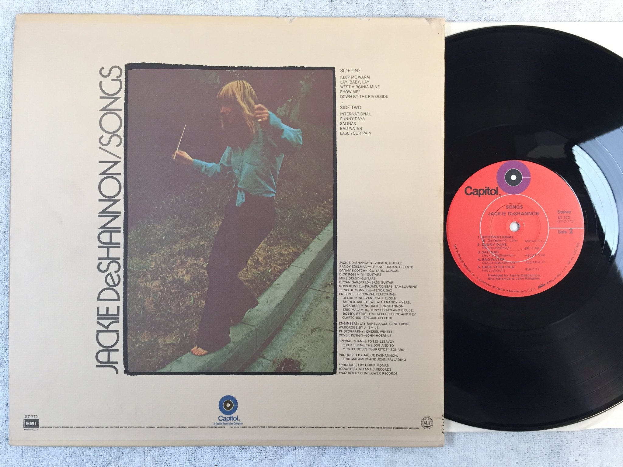 Omslagsbild för skivan JACKIE DeSHANNON songs LP US CAPITOL ST-772
