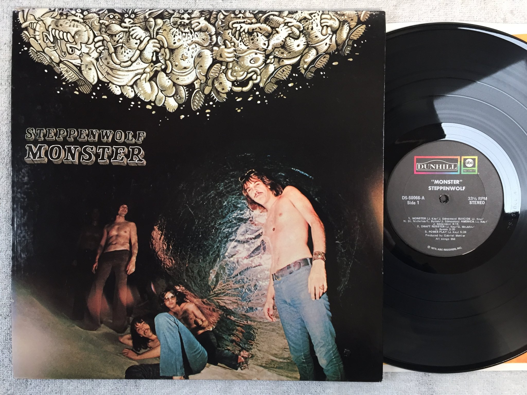 Omslagsbild för skivan STEPPENWOLF monster LP -72 US ABC DS-50066