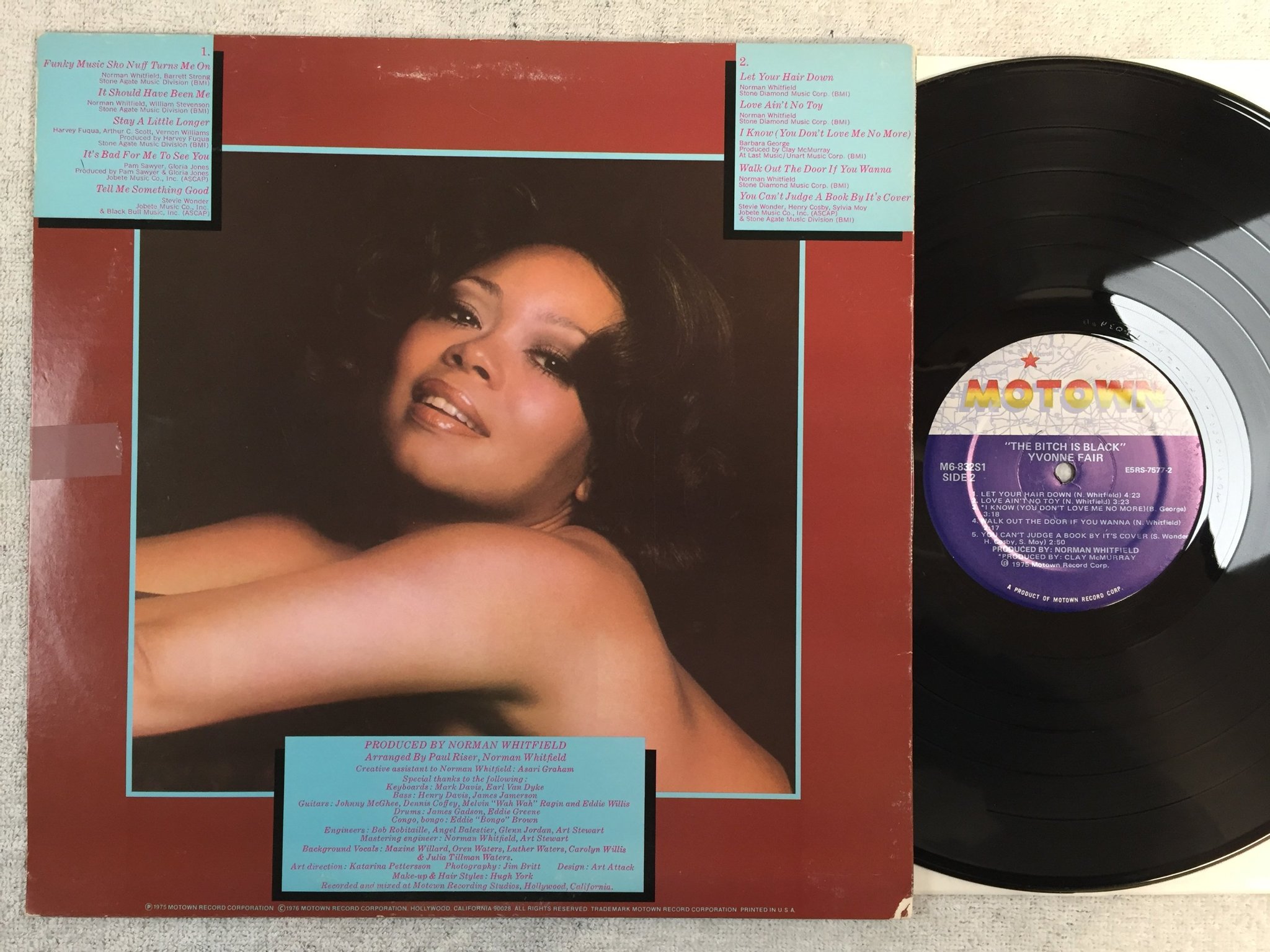 Omslagsbild för skivan YVONNE FAIR the bitch is black LP -75 US MOTOWN M6-832S1 grym platta!!!