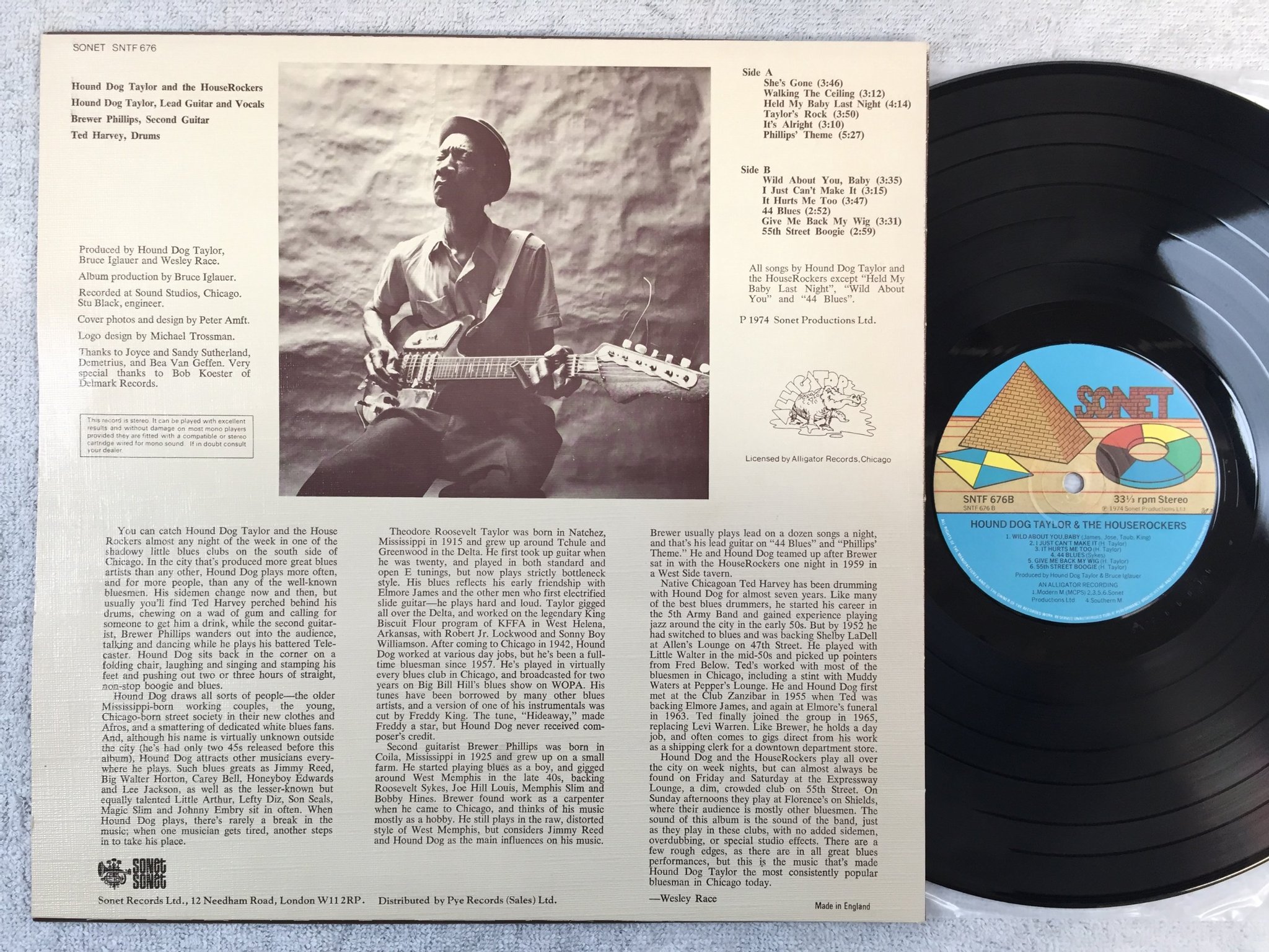 Omslagsbild för skivan HOUND DOG TAYLOR & THE HOUSE ROCKERS s/t LP -74 UK SONET SNTF 676