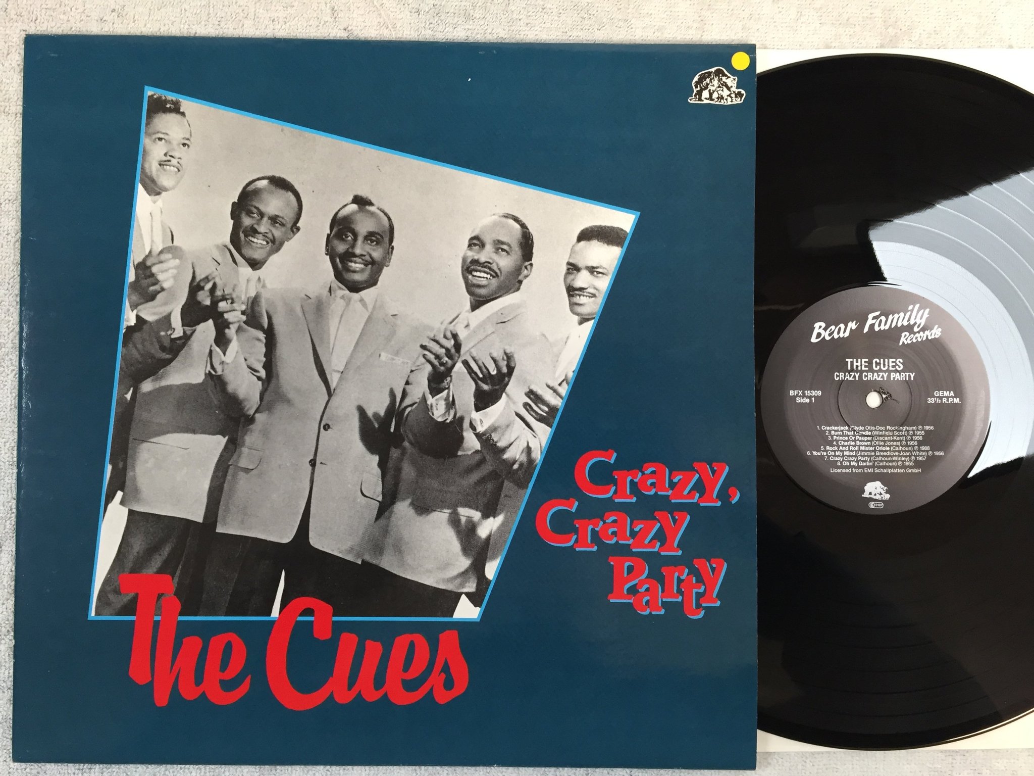 Omslagsbild för skivan THE CUES crazy crazy party LP Ger BEAR FAMILY BFX 15309