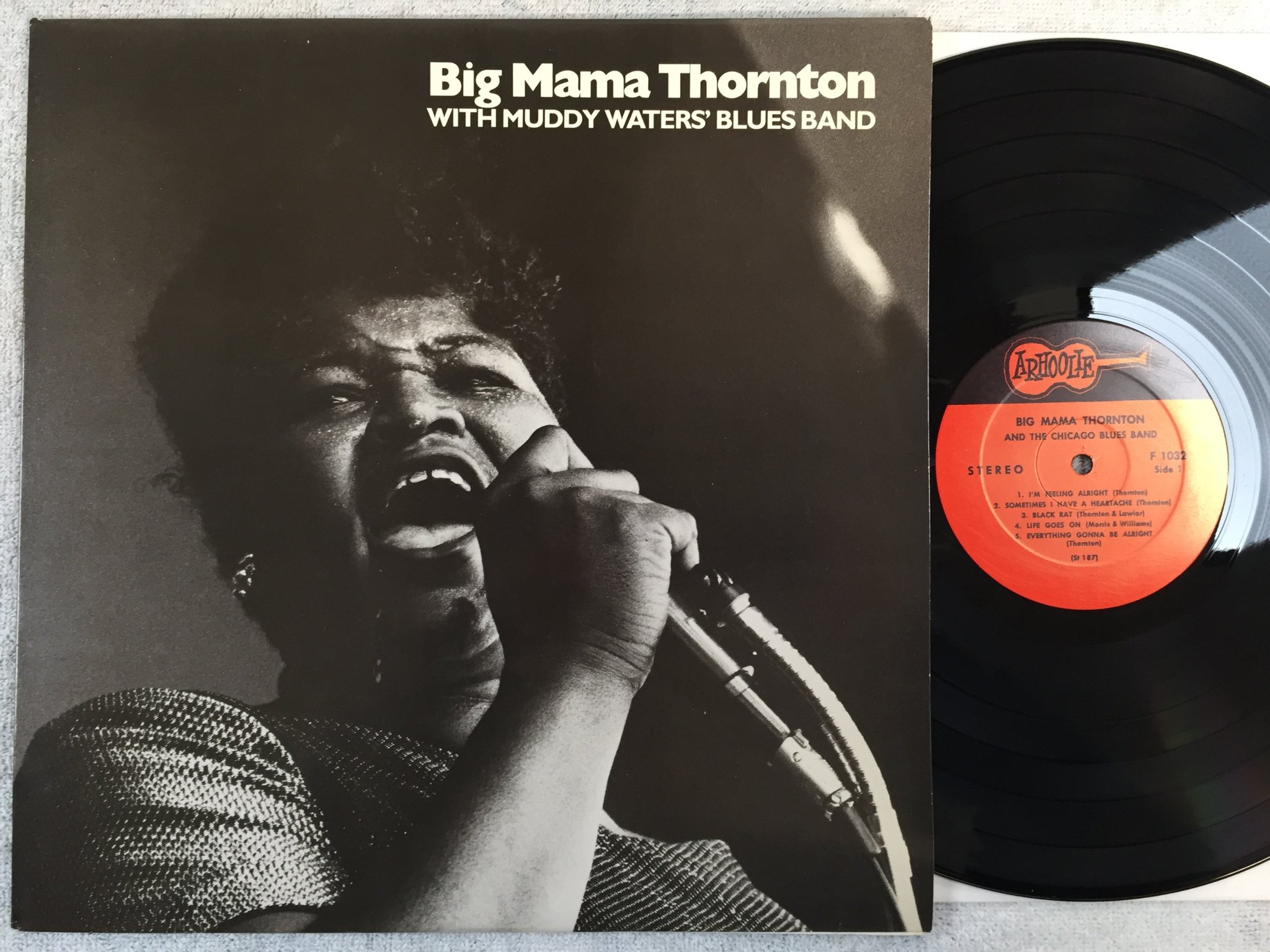 Omslagsbild för skivan BIG MAMA THORNTON & the Chicago blues band LP re ARHOOLIE F 1032