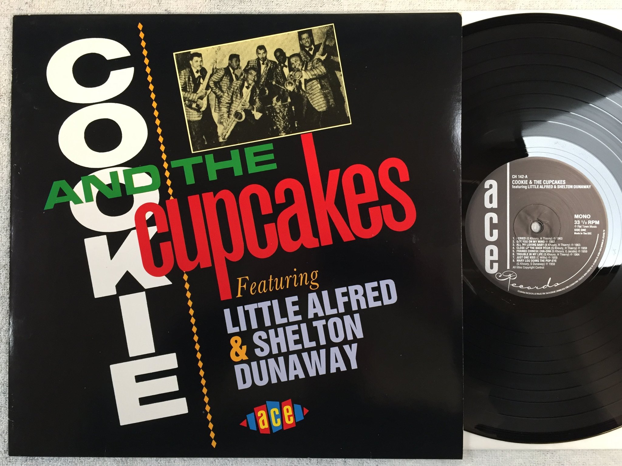 Omslagsbild för skivan COOKIE & THE CUPCAKES LP EEC ACE CH 142