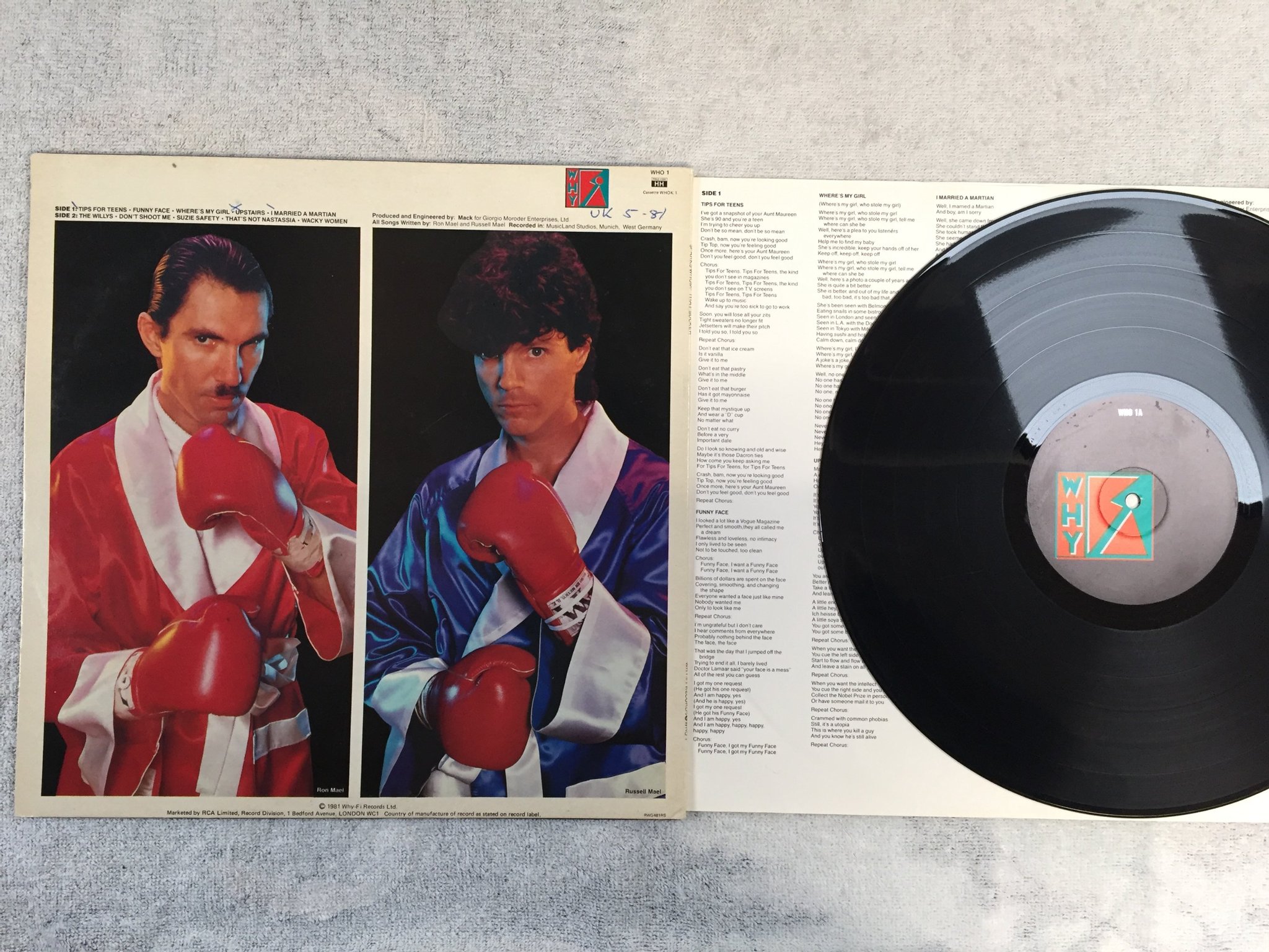 Omslagsbild för skivan SPARKS Whomp That Sucker LP -81 UK why fi WHO-1