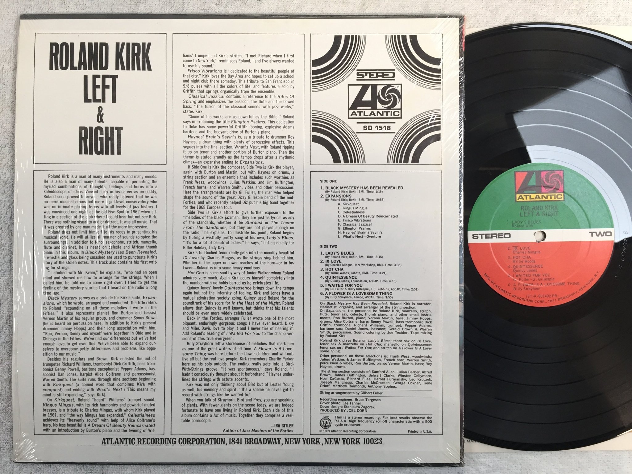 Omslagsbild för skivan ROLAND KIRK left & right LP   US ATLANTIC SD 1518