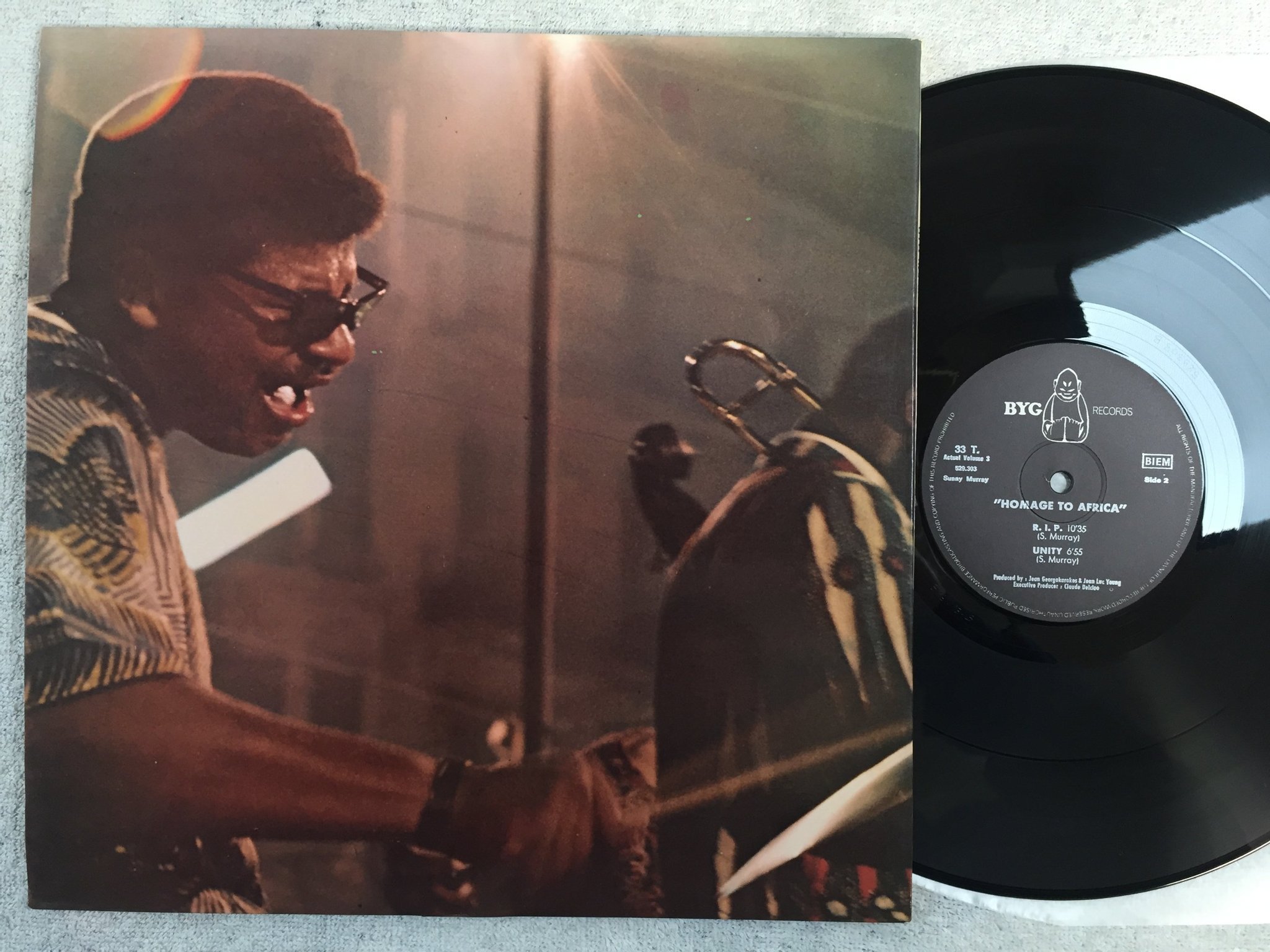 Omslagsbild för skivan SUNNY MURRAY hommage to Africa LP -70 Fra BYG 529303