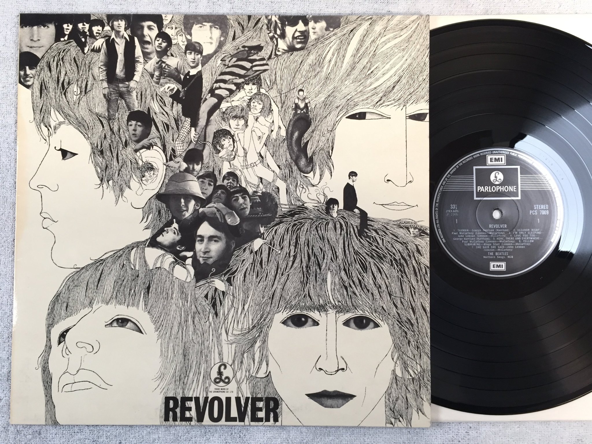 Omslagsbild för skivan THE BEATLES revolver LP UK EMI / PARLOPHONE PCS 7009