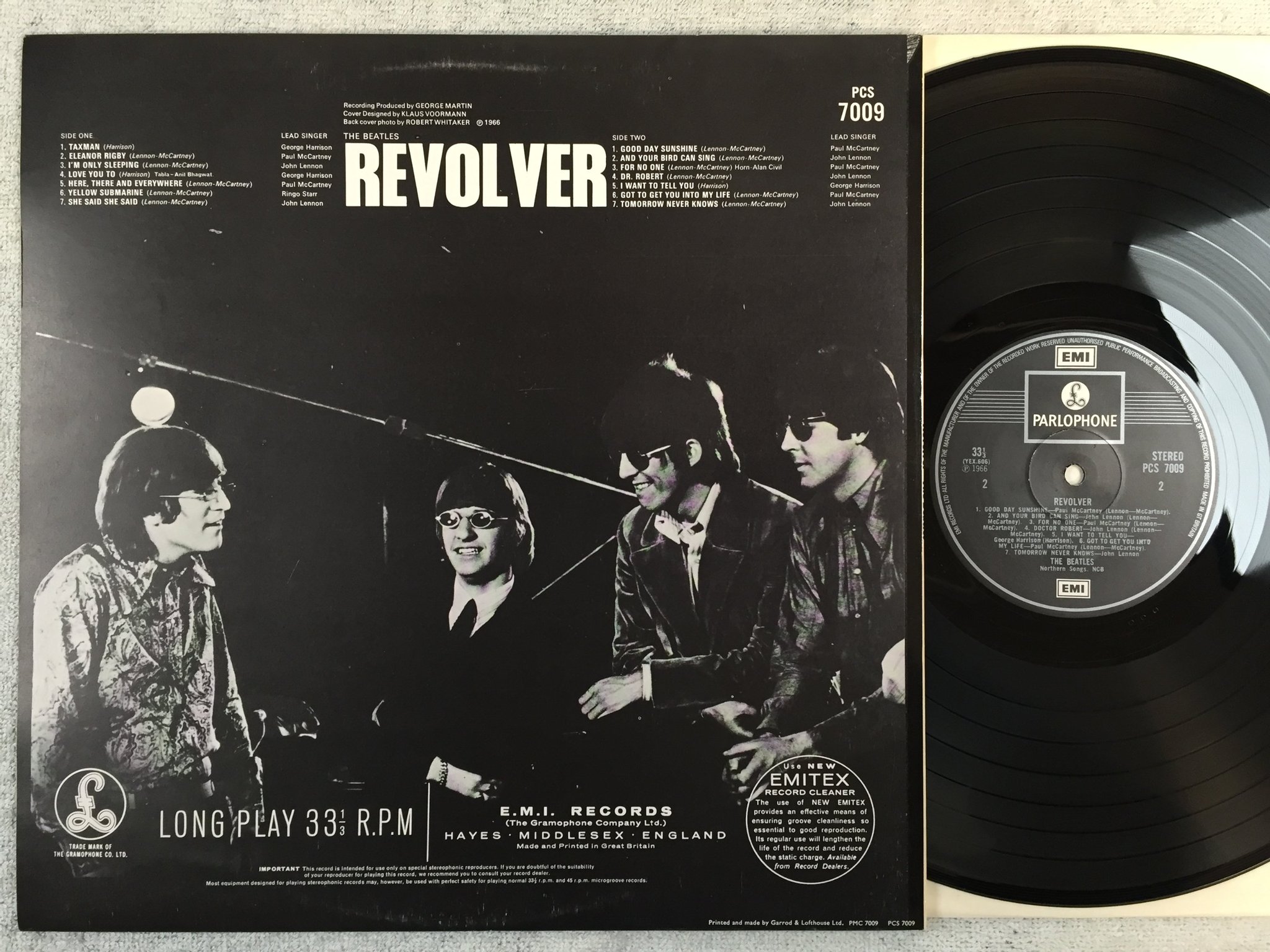 Omslagsbild för skivan THE BEATLES revolver LP UK EMI / PARLOPHONE PCS 7009