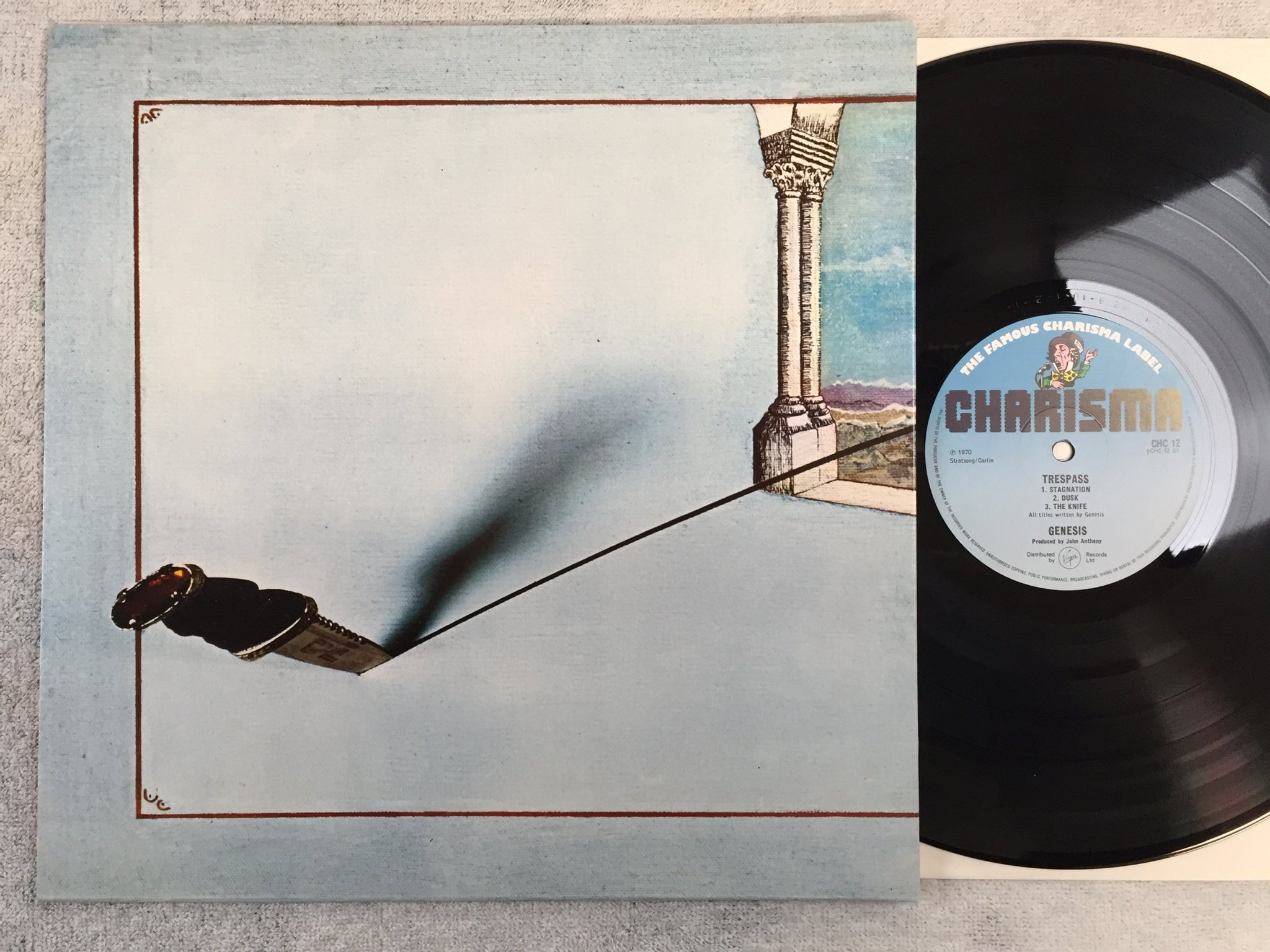 Omslagsbild för skivan GENESIS trespass LP re -73/8? CHARISMA CHC 12