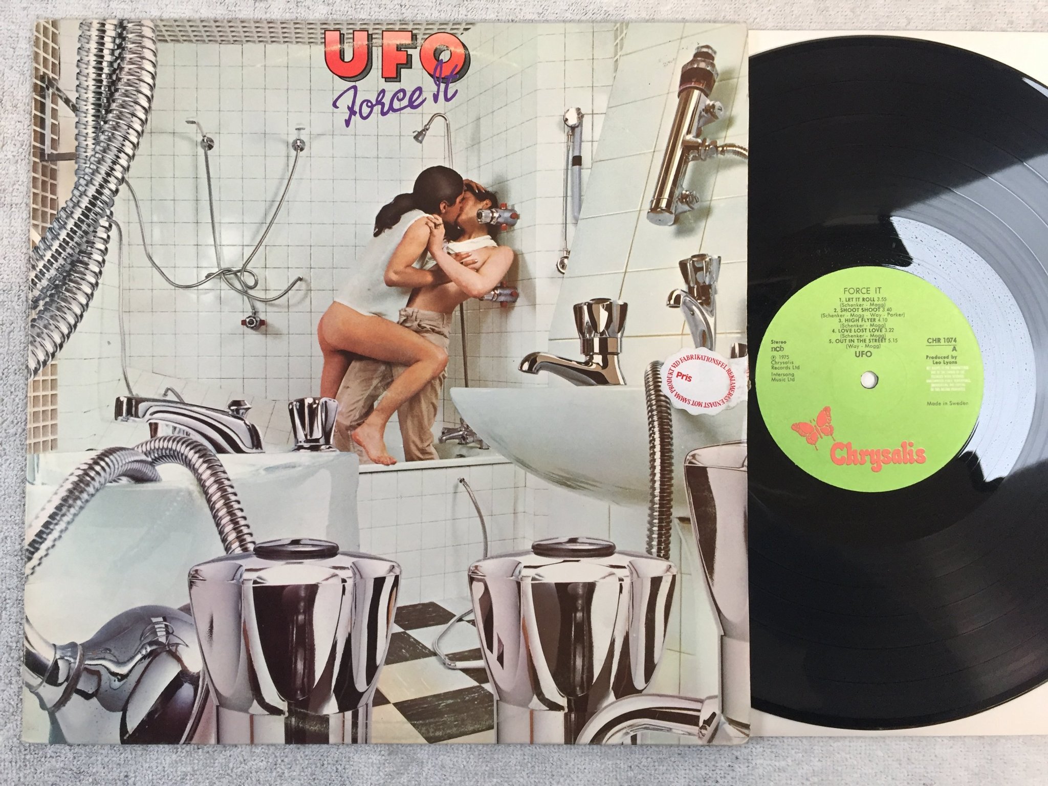 Omslagsbild för skivan UFO force it LP -75 ncb CHRYSALIS CHR 1074 