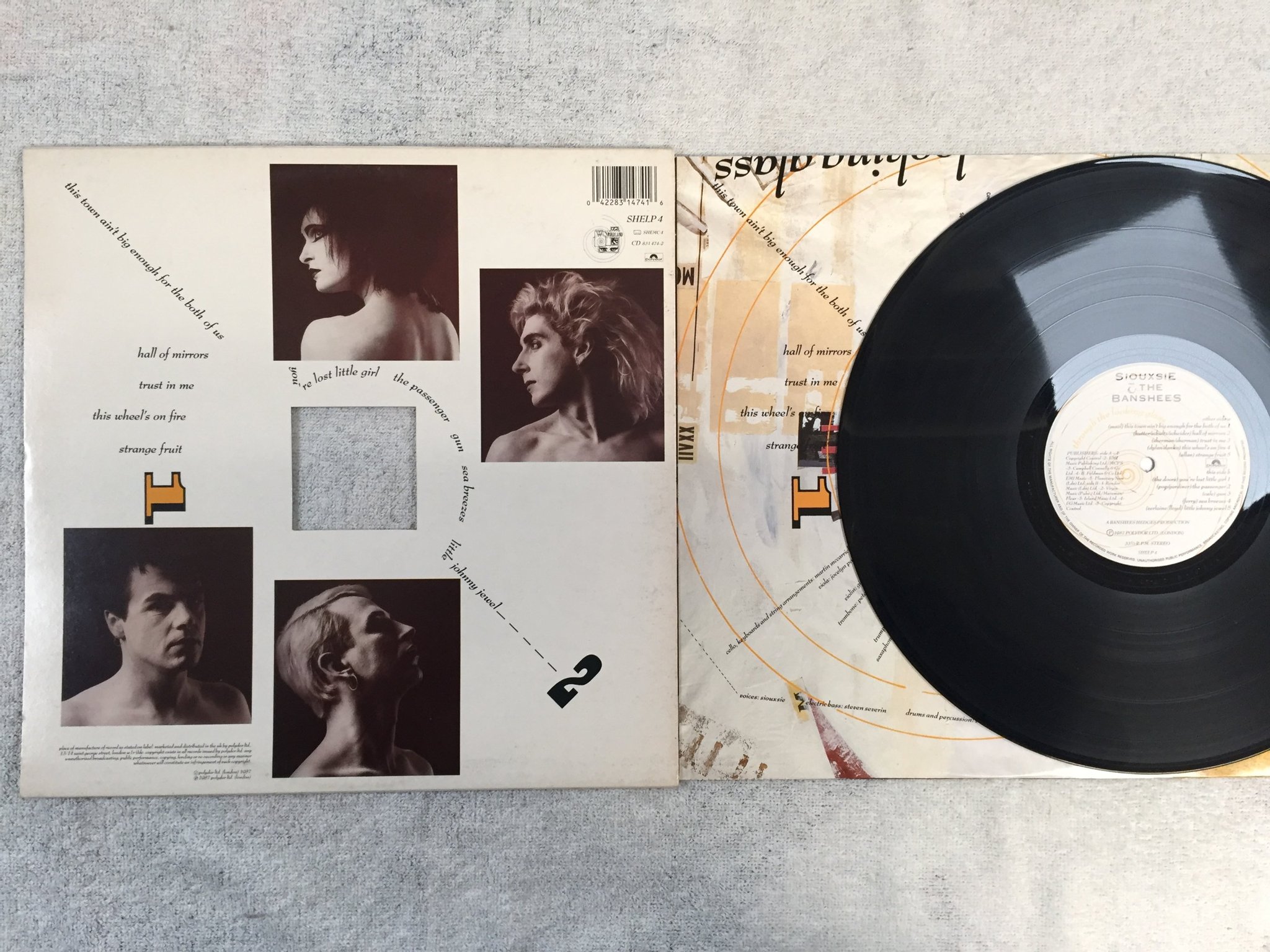 Omslagsbild för skivan SIOUXSIE & THE BANSHEES through the looking glass LP -87 UK POLYDOR SHELP 4 