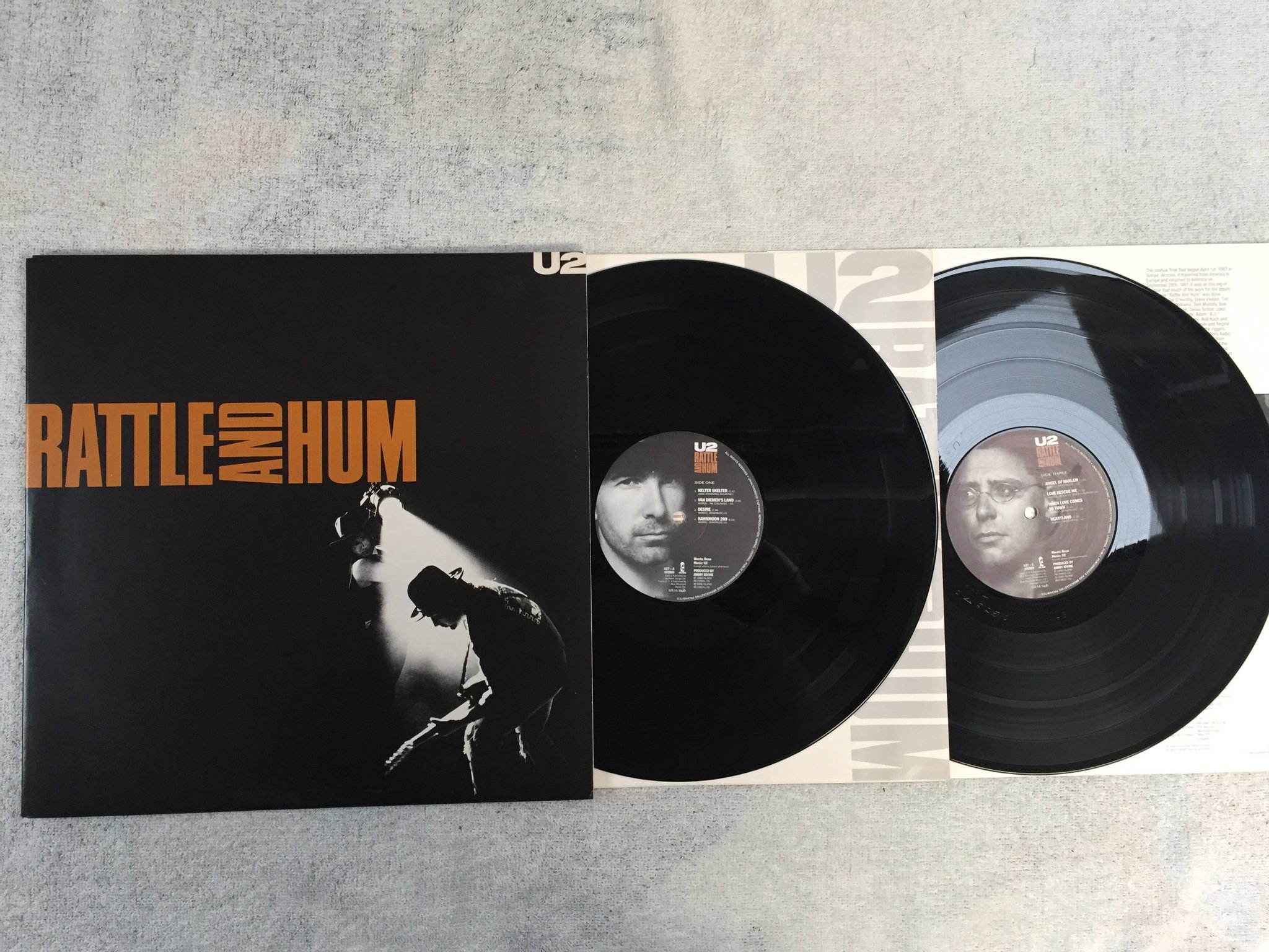Omslagsbild för skivan U2 rattle and hum 2xLP -88 ncb ISLAND U27