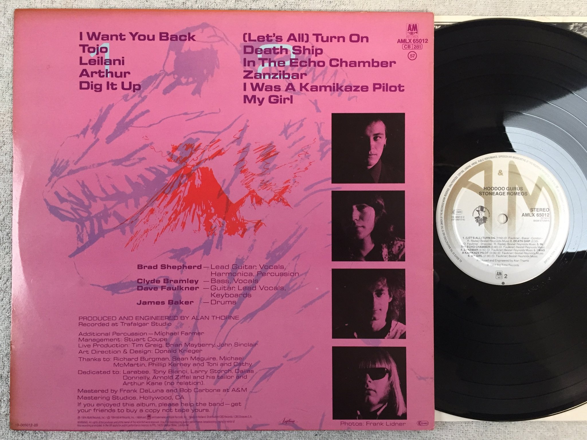 Omslagsbild för skivan HOODOO GUROS stoneage romeos LP -84 Hol A&M AMLX 65012