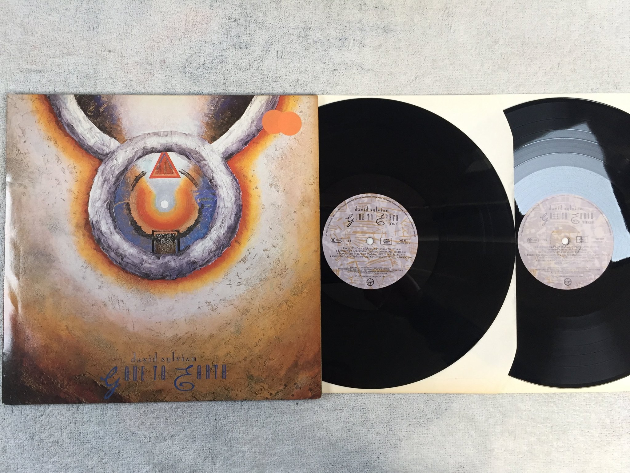 Omslagsbild för skivan DAVID SYLVIAN gone to earth 2xLP -86 Hol VIRGIN 302802