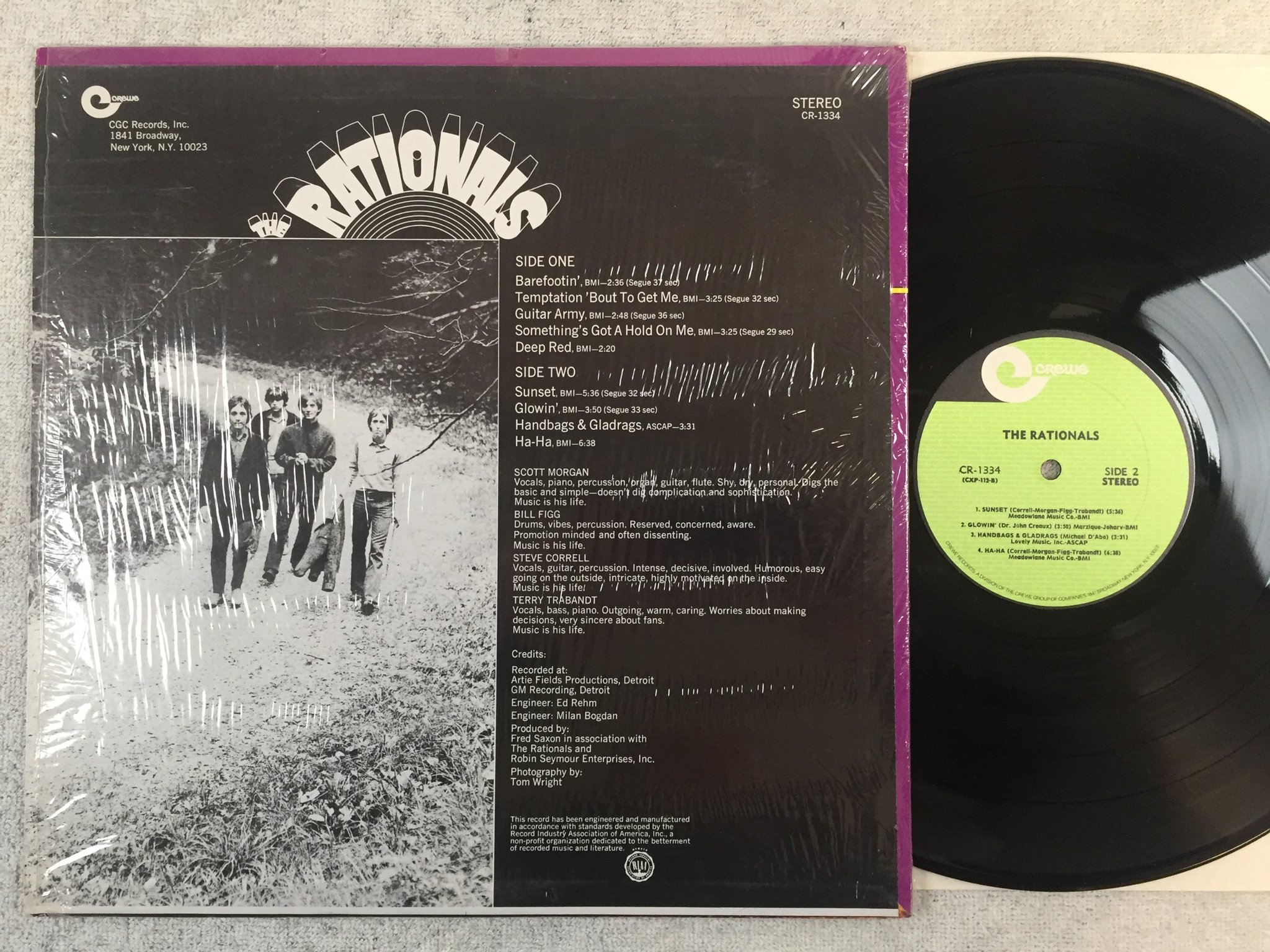 Omslagsbild för skivan THE RATIONALS s/t LP -69 US CREWE CR-1334 