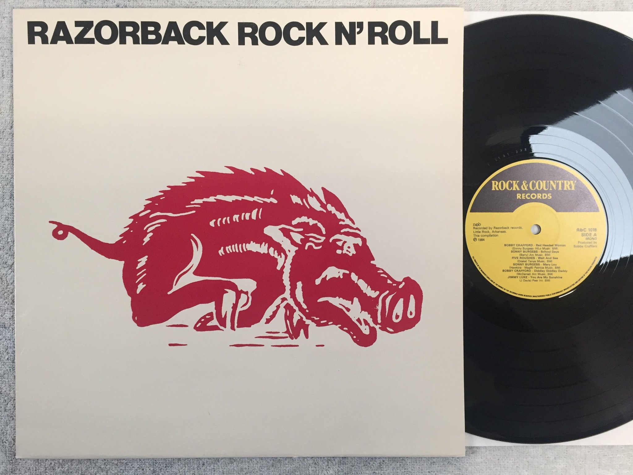 Omslagsbild för skivan V/A razorback rock n roll LP -84 Swe ROCK & COUNTRY R&C 1018