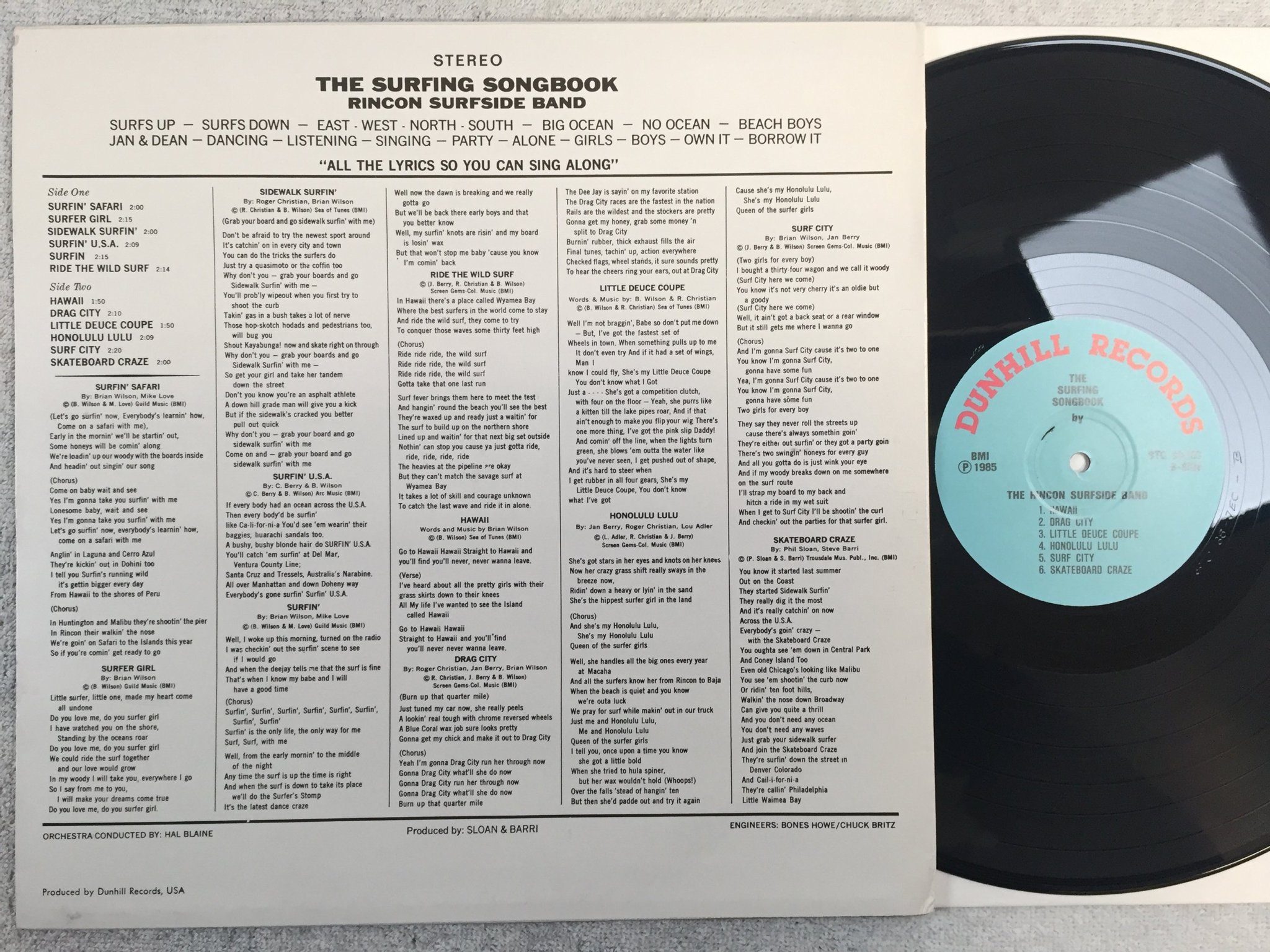 Omslagsbild för skivan THE RINCON SURFSIDE BAND The Surfing Song Book LP re DUNHILL STC 38-IEC