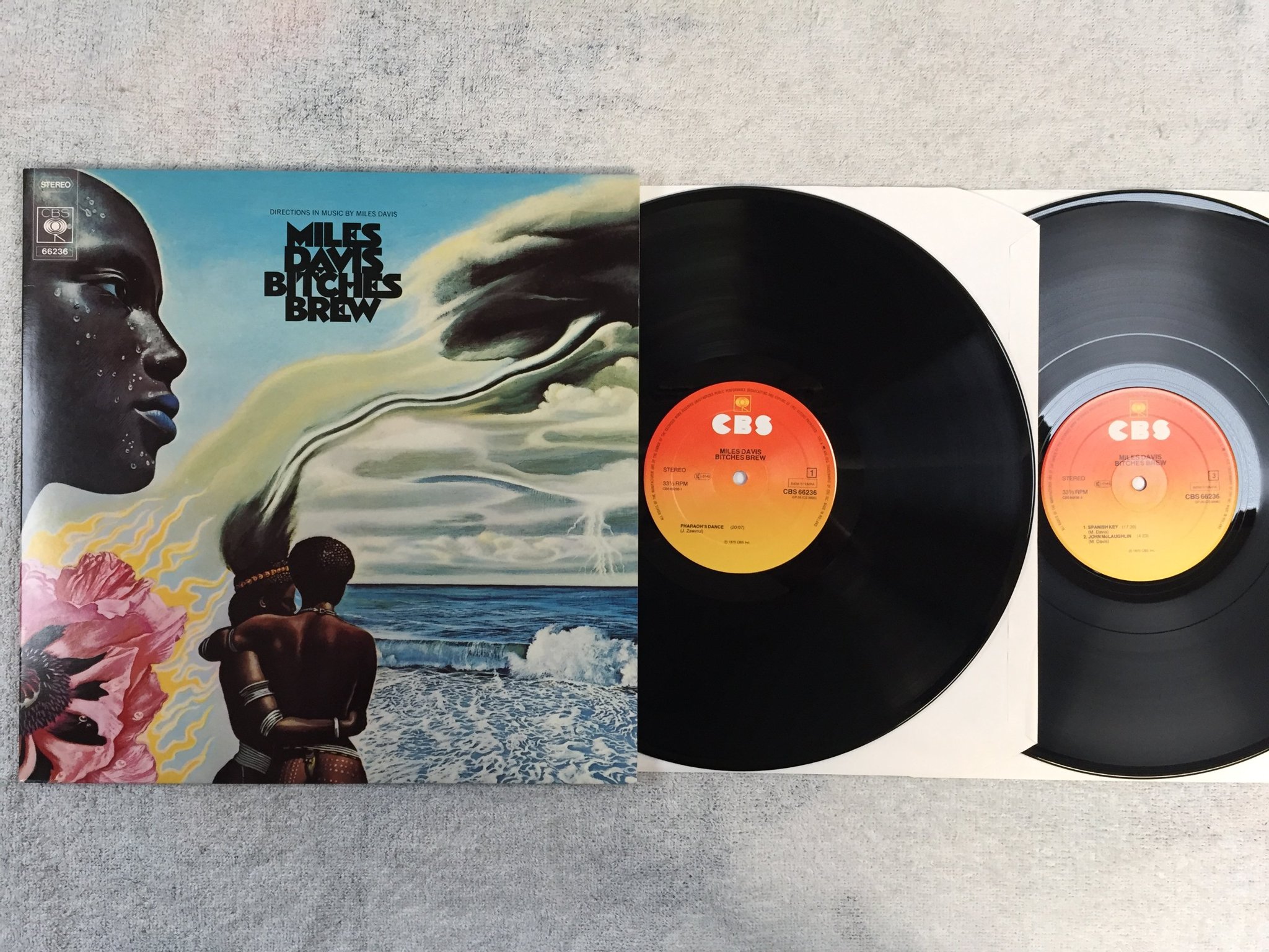 Omslagsbild för skivan MILES DAVIS bitches brew 2xLP re Hol CBS 66236