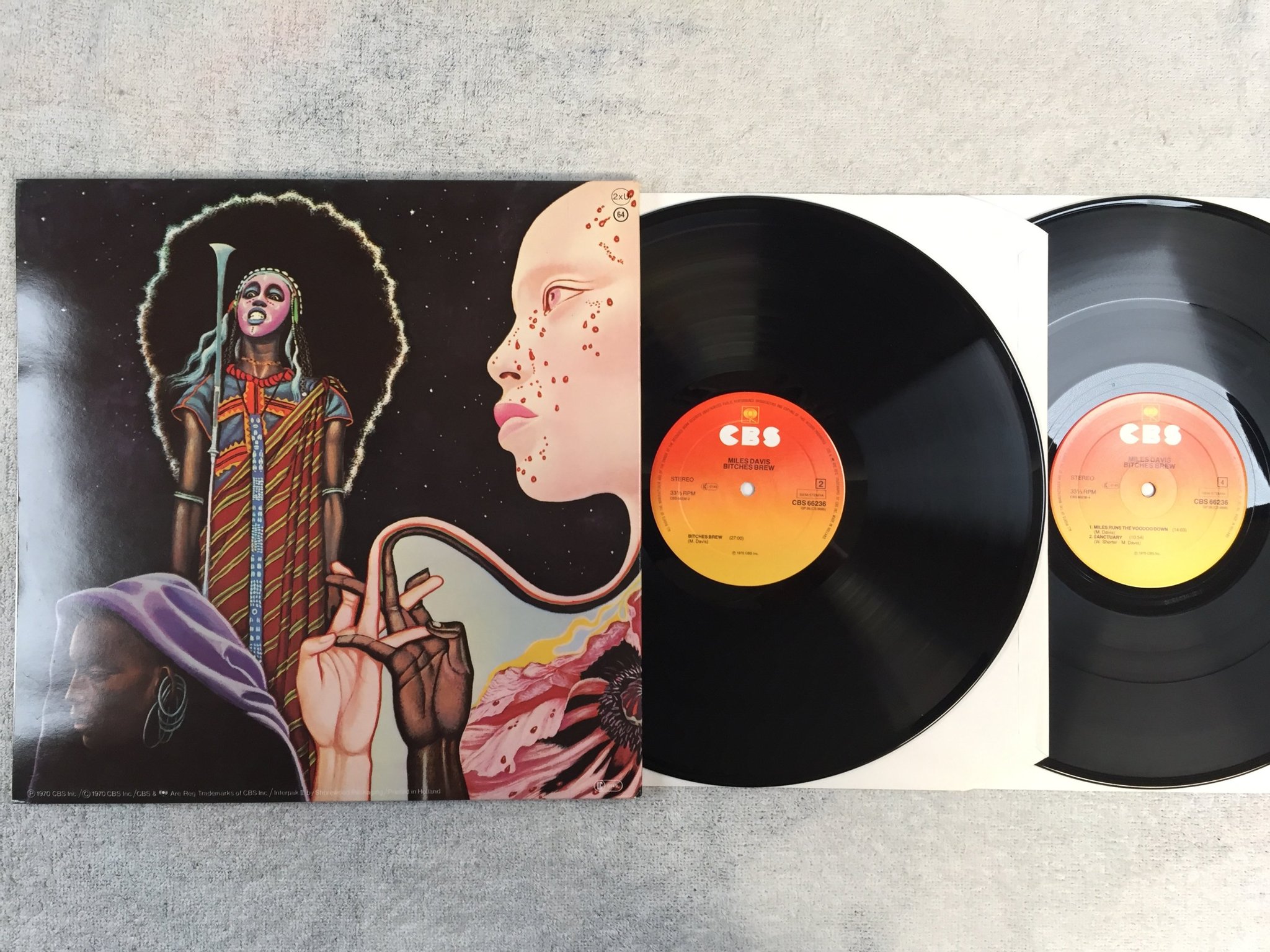 Omslagsbild för skivan MILES DAVIS bitches brew 2xLP re Hol CBS 66236