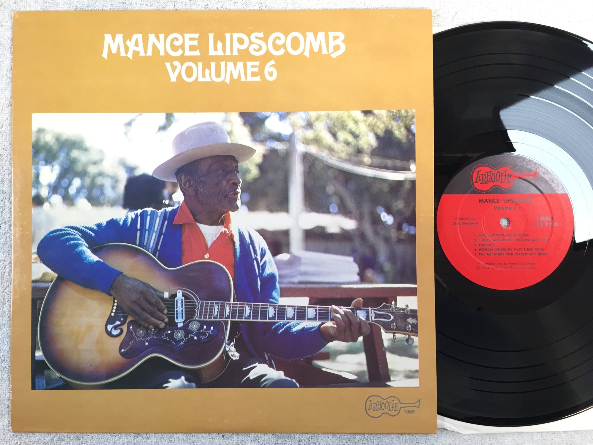 Omslagsbild för skivan MANCE LIPSCOMB  vol 6 LP re US ARHOOLIE F-1069