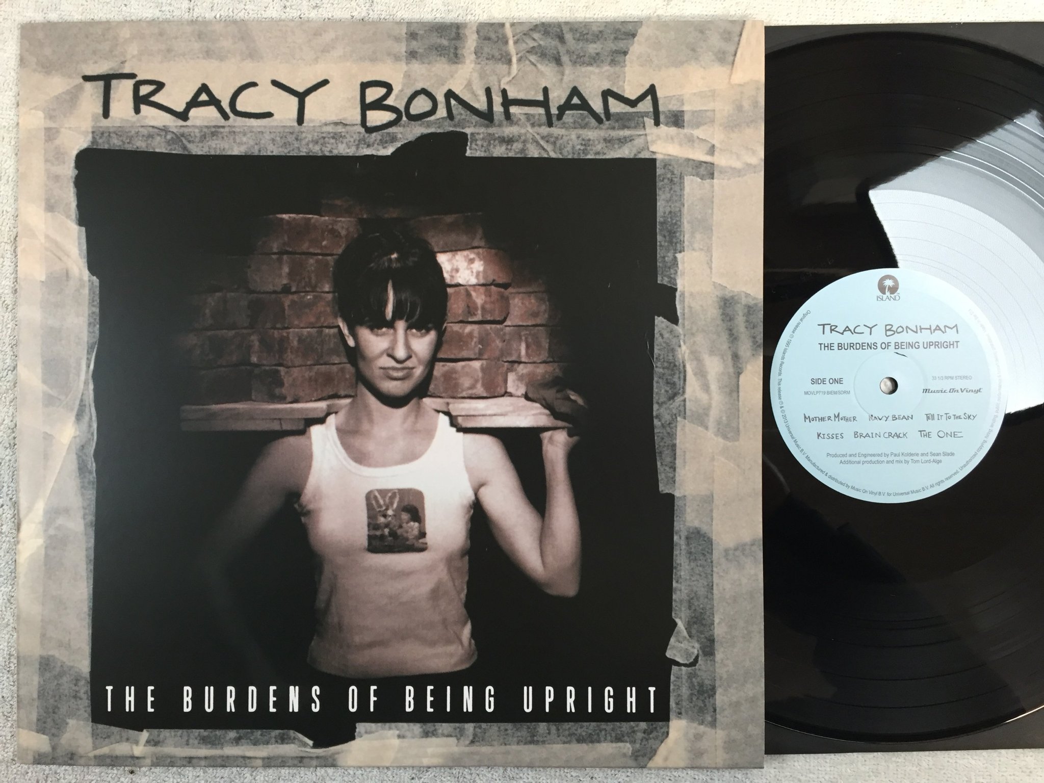 Omslagsbild för skivan TRACY BONHAM The Burdens Of Being Upright LP 2013 MUSIC ON VINYL MOVLP719