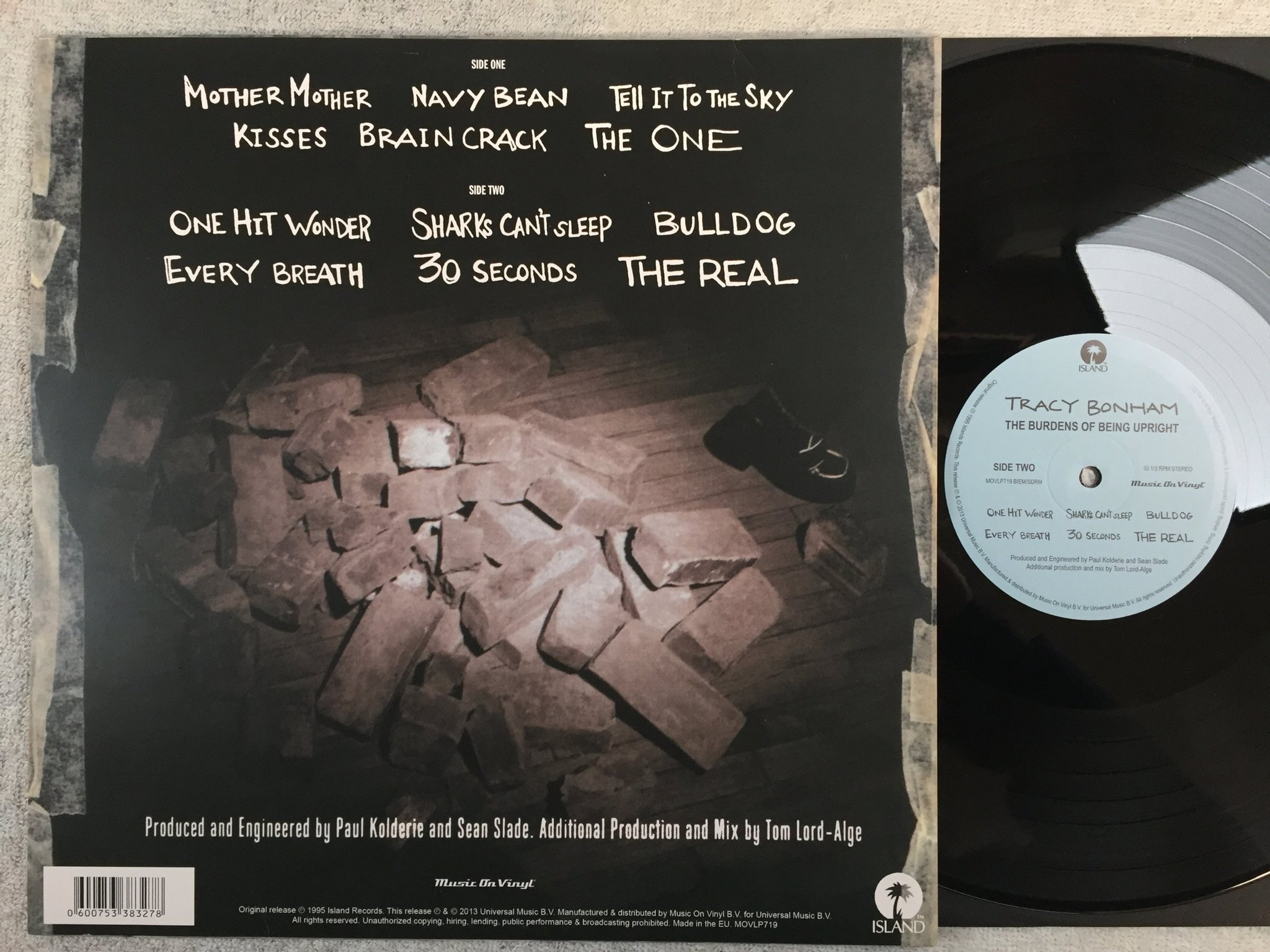 Omslagsbild för skivan TRACY BONHAM The Burdens Of Being Upright LP 2013 MUSIC ON VINYL MOVLP719