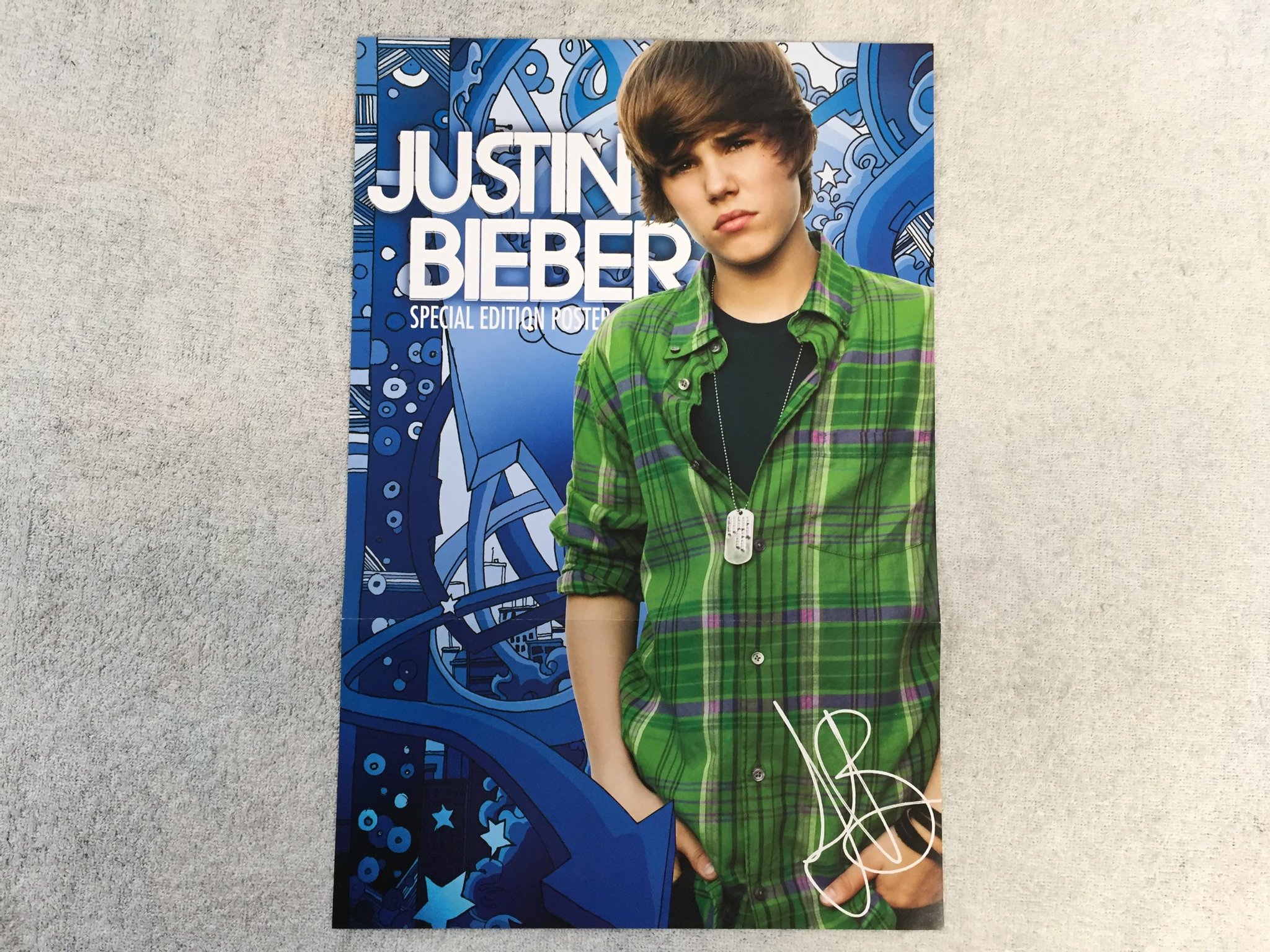 Omslagsbild för skivan JUSTIN BIEBER My World LP 2016 US DEF JAM B0024391-01