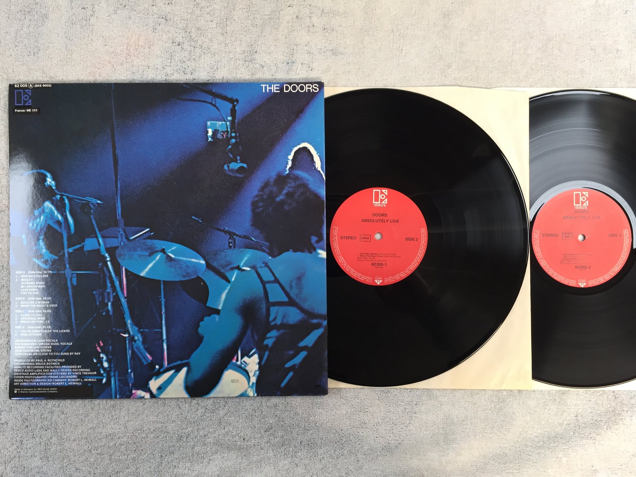 Omslagsbild för skivan DOORS absolutely live 2xLP re Fra ELEKTRA 62005-2