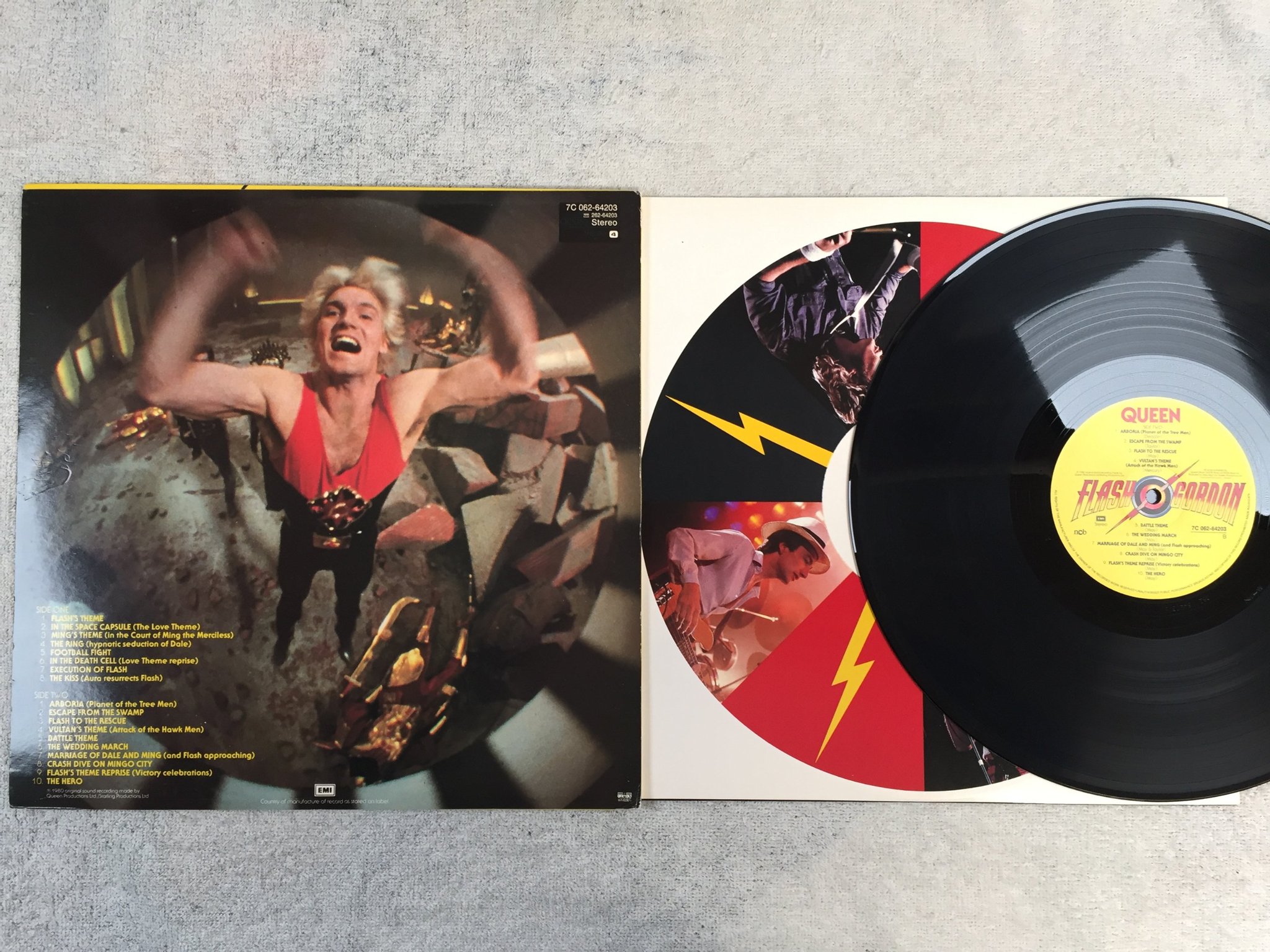 Omslagsbild för skivan QUEEN flash gordon LP -80 ncb EMI 7C 062-64203