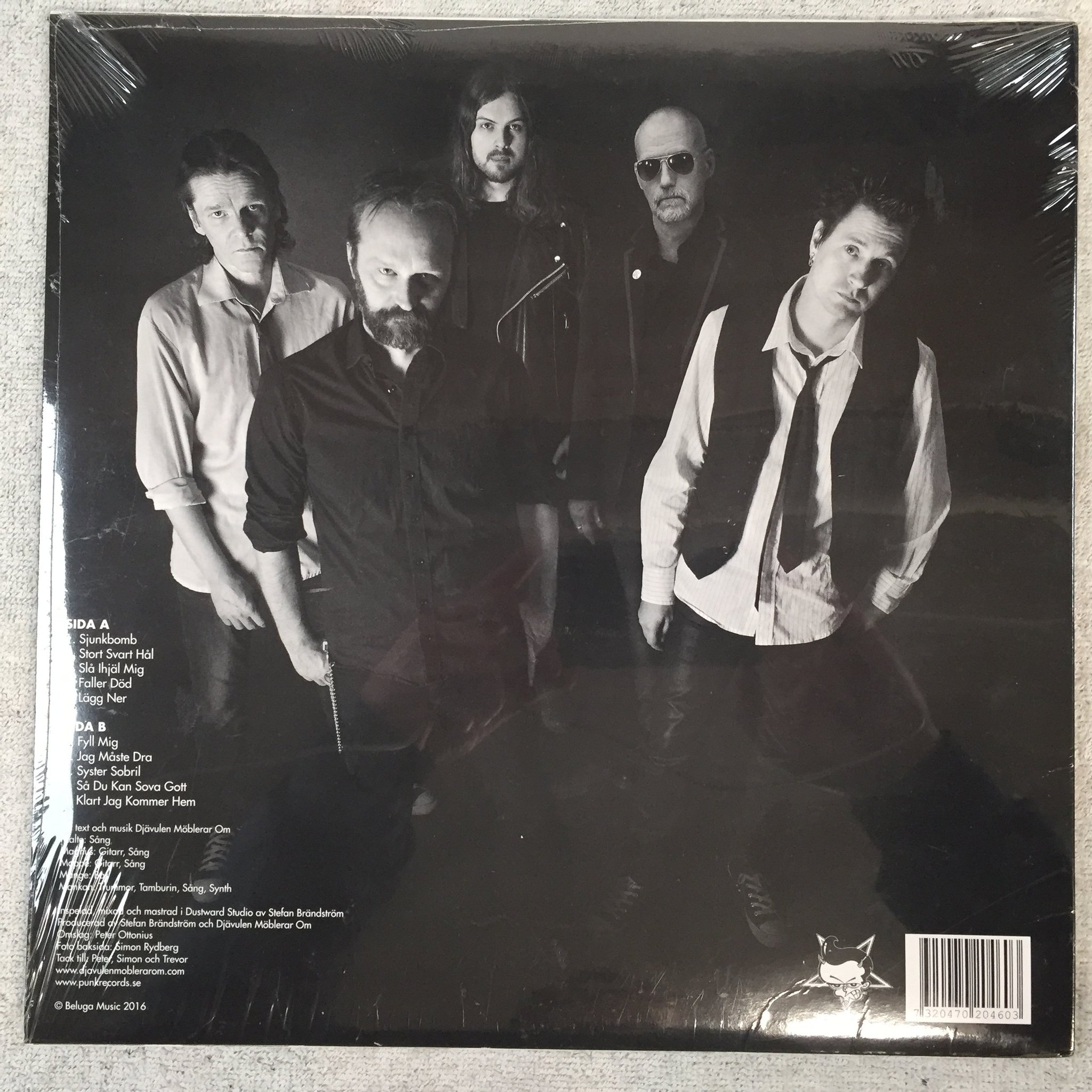 Omslagsbild för skivan DJÄVULEN MÖBLERAR OM  s/t LP 2016 Swe Beluga 027 STILL SEALED