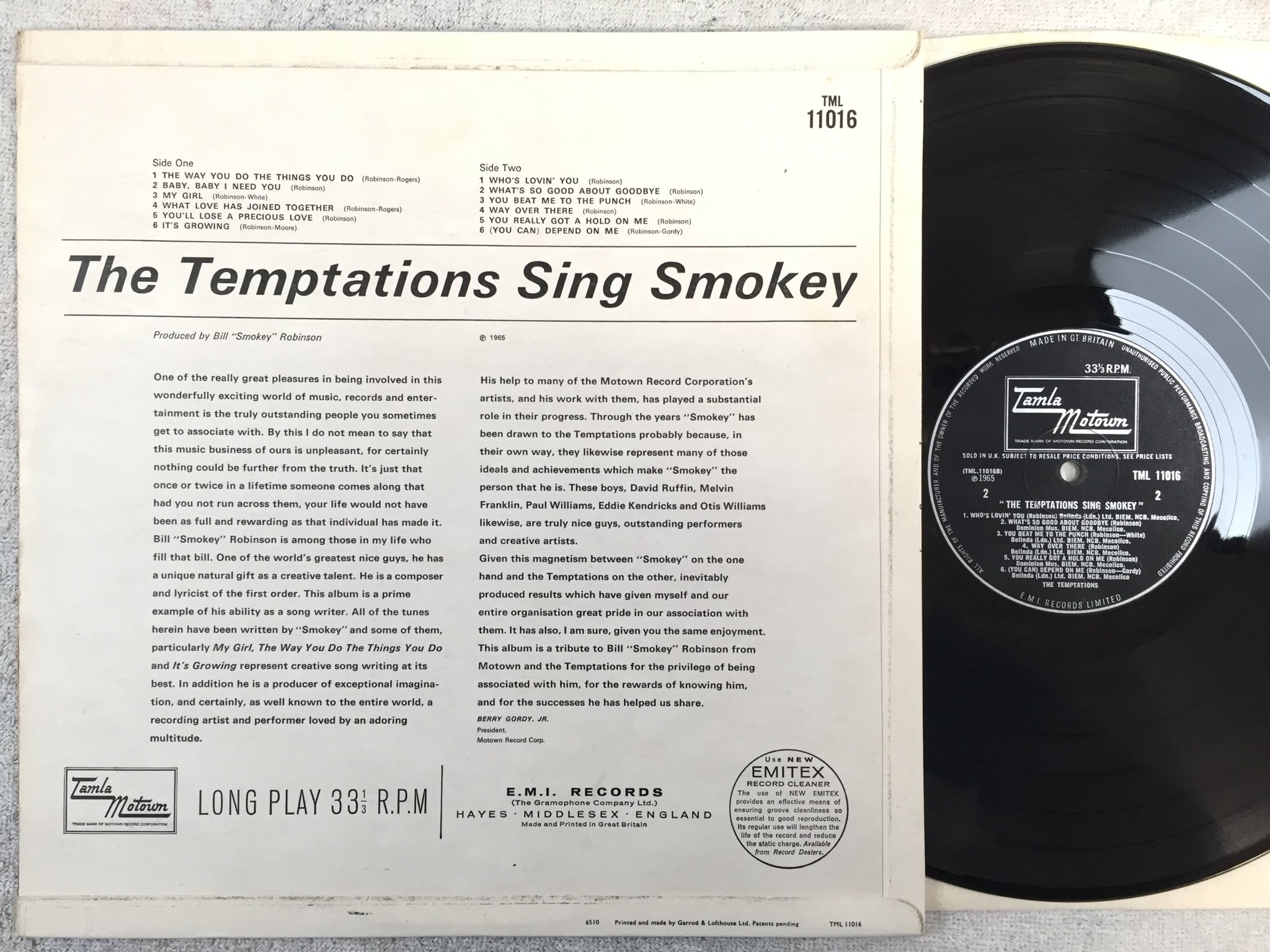 Omslagsbild för skivan The Temptations Sing Smokey LP -65 UK TAMLA MOTOWN TML 11016